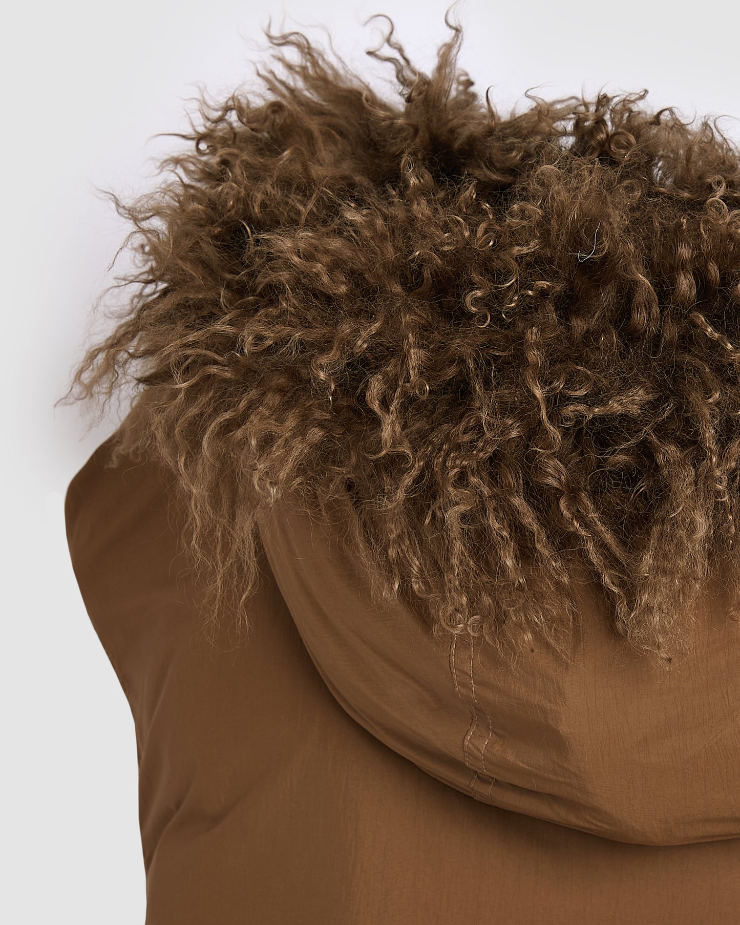 Short ultra-light down jacket with curly lambskin trim - Yves Salomon