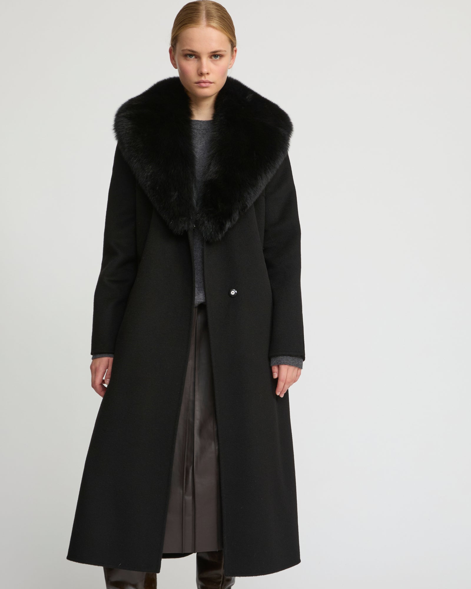 Belted coat in cashmere wool with fox fur collar and lapel - Yves Salomon