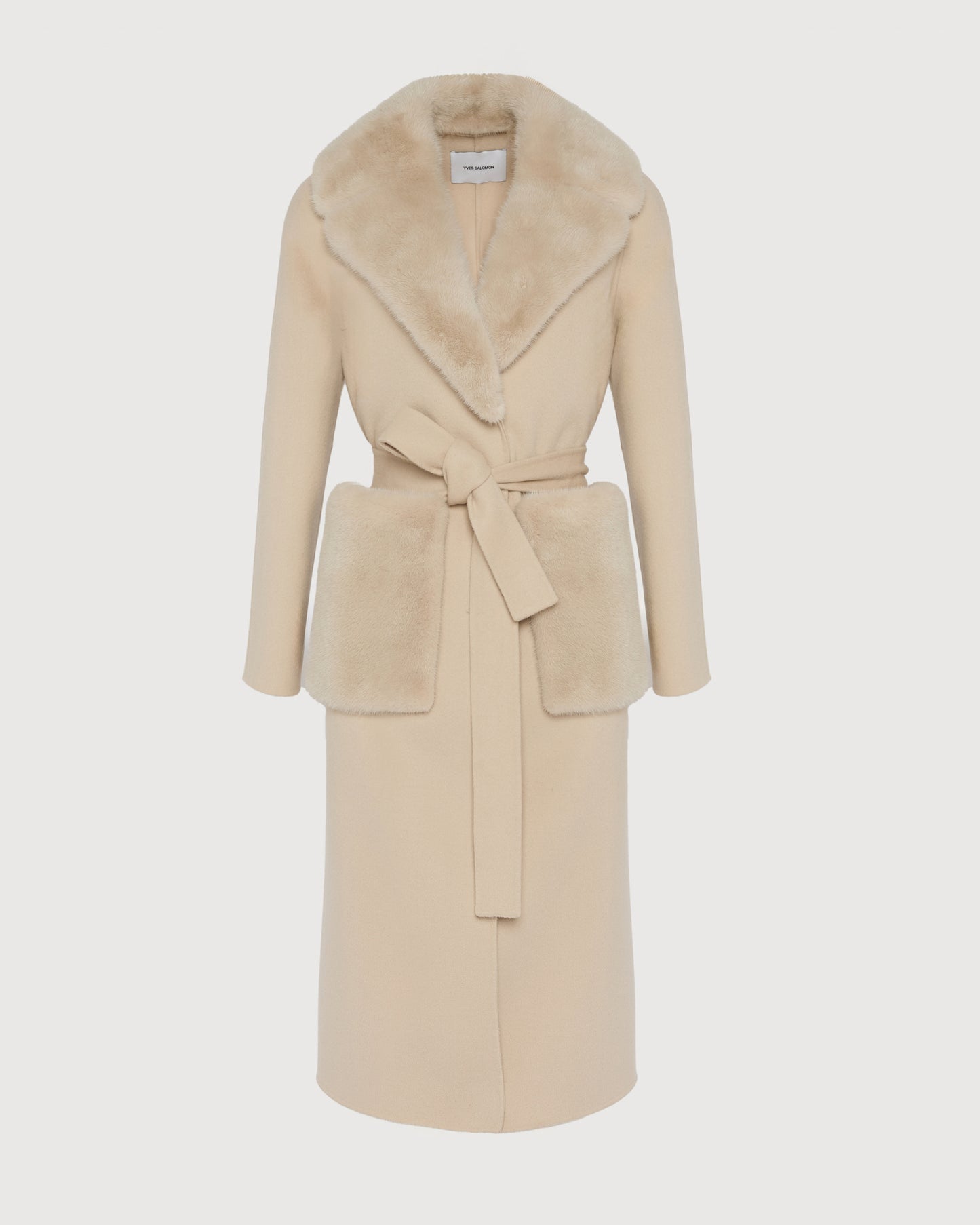 Belted coat in cashmere wool with mink fur collar and over-pockets - Yves Salomon