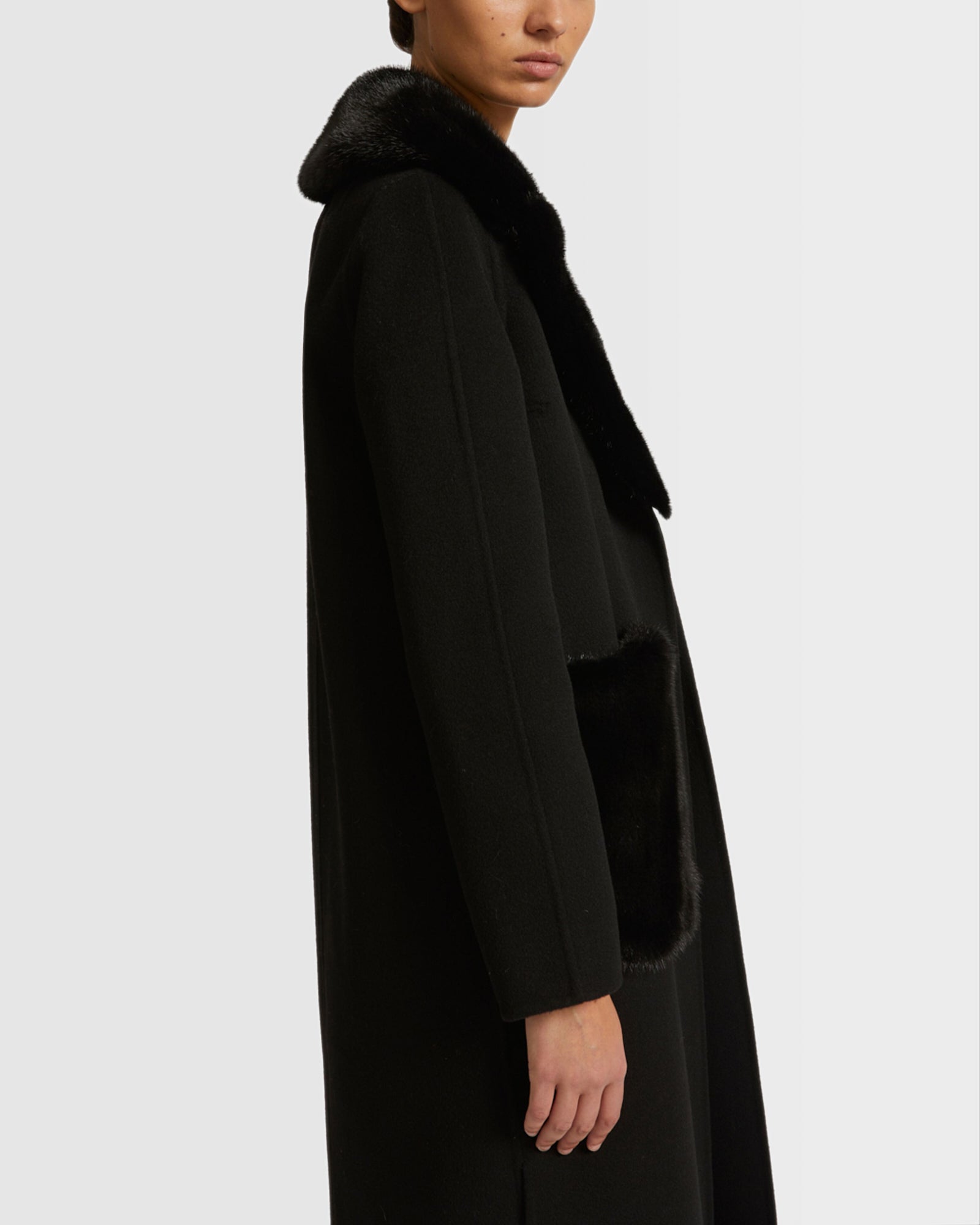 Belted coat in cashmere wool with mink fur collar and over-pockets -Yves Salomon