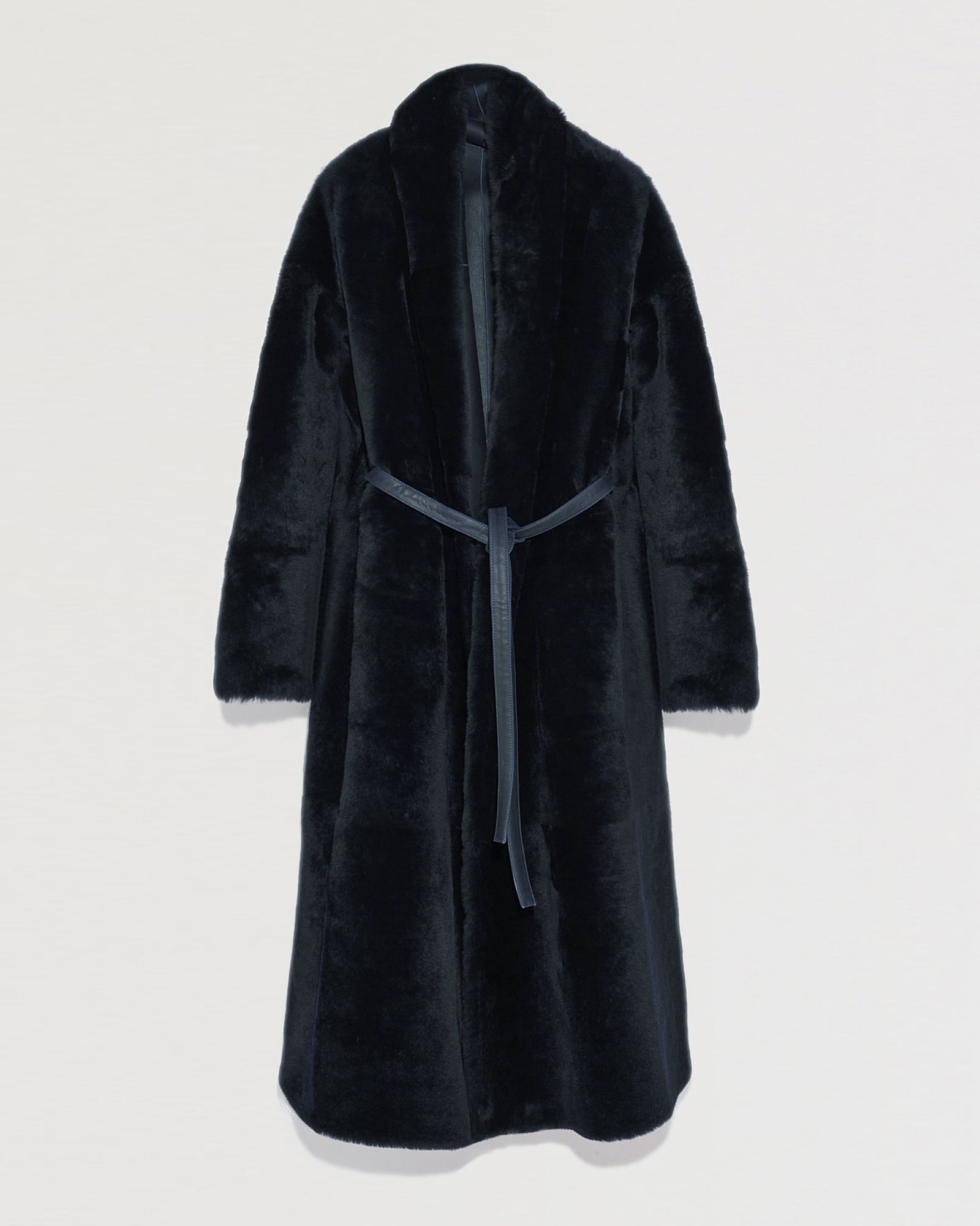 Long belted coat in lamb - bluish black - Yves Salomon