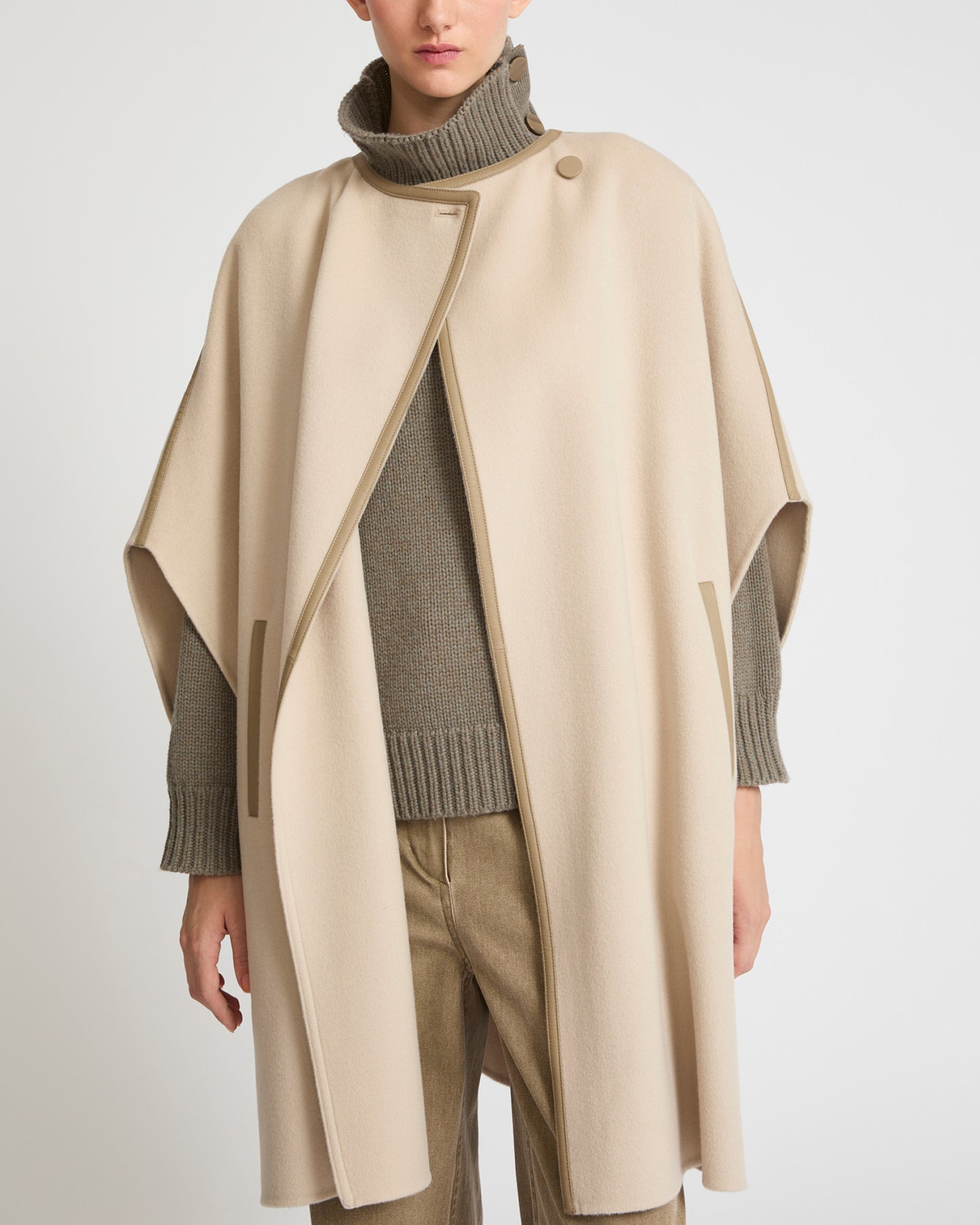 Double-sided cashmere blend cape with button details -Yves Salomon
