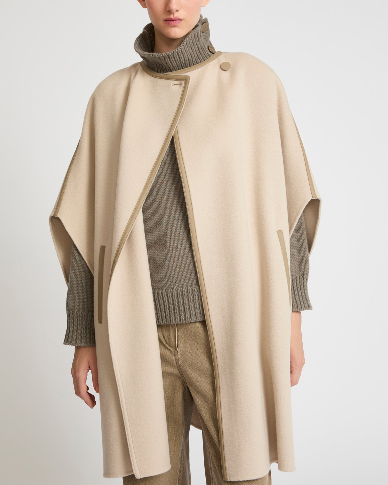 Double-sided cashmere blend cape with button details -Yves Salomon