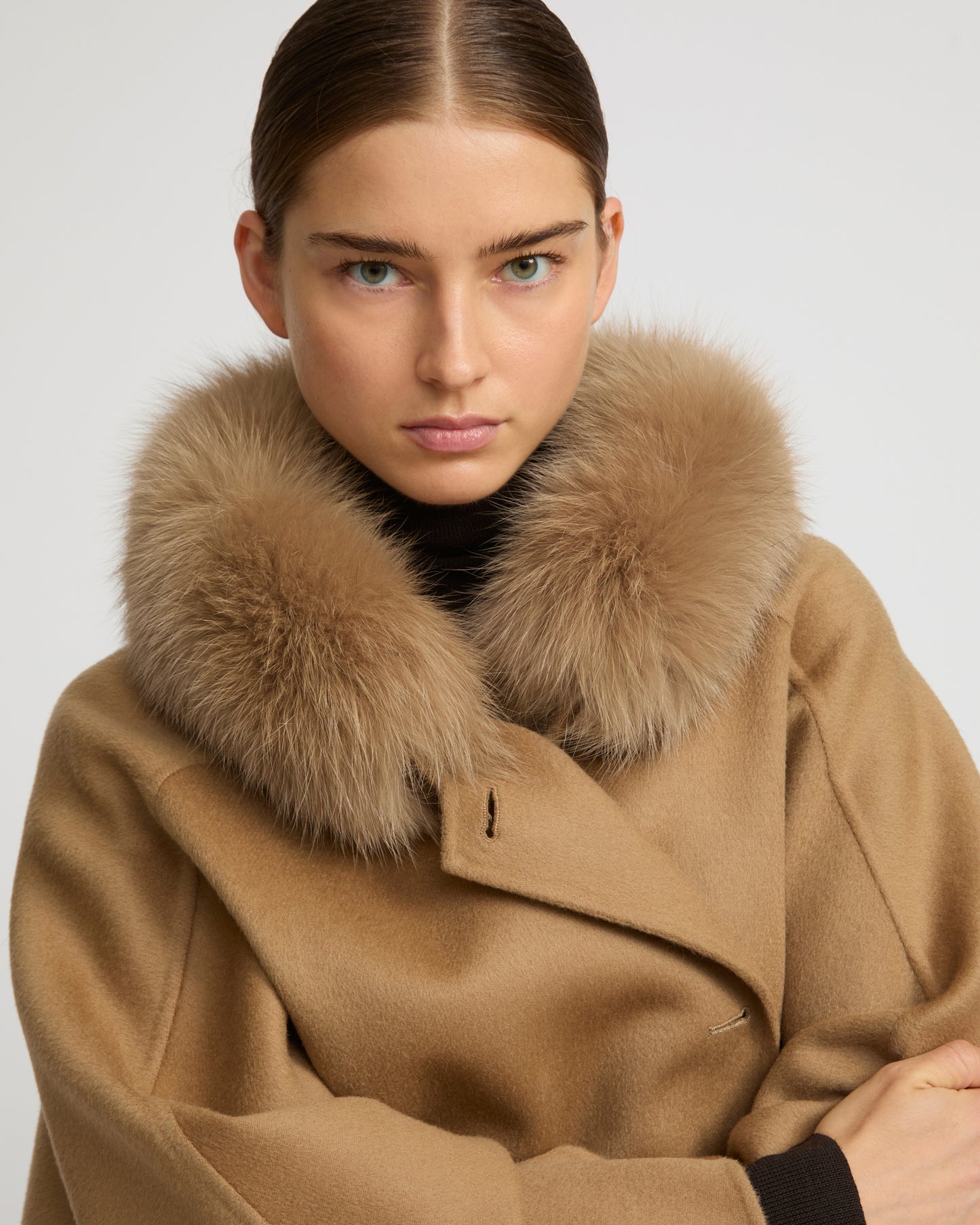 Cashmere blend hooded cape with fox trim - Yves Salomon