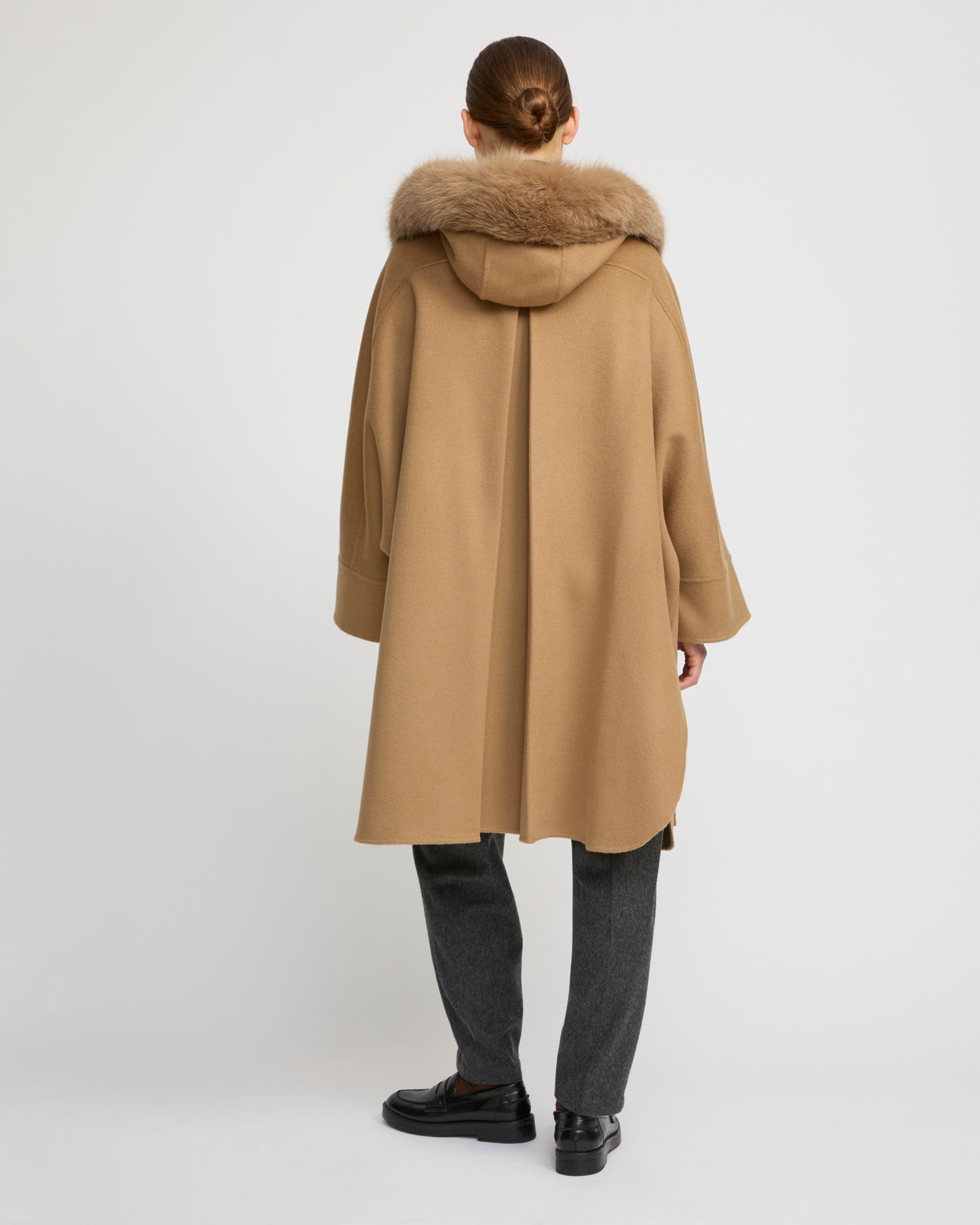 Cashmere blend hooded cape with fox trim - Yves Salomon