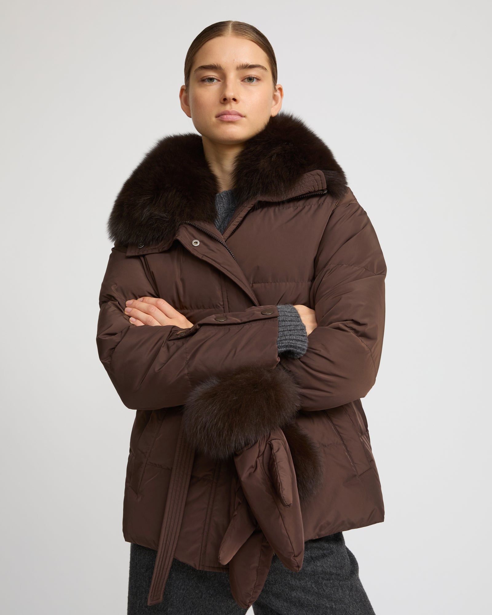 Belted technical fabric down jacket with detachable fox fur collar - Yves Salomon