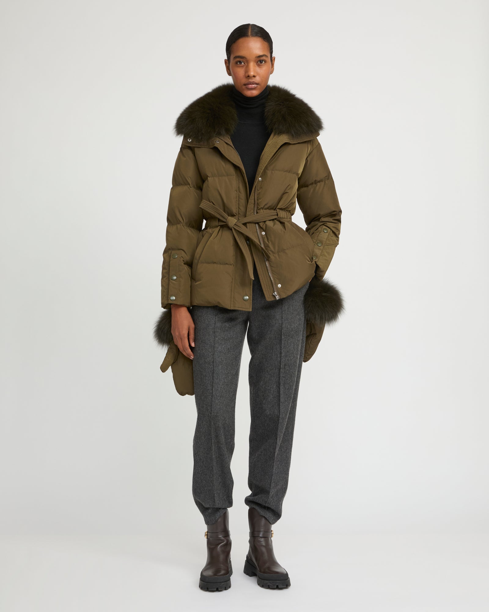Belted technical fabric down jacket with detachable fox fur collar - Yves Salomon