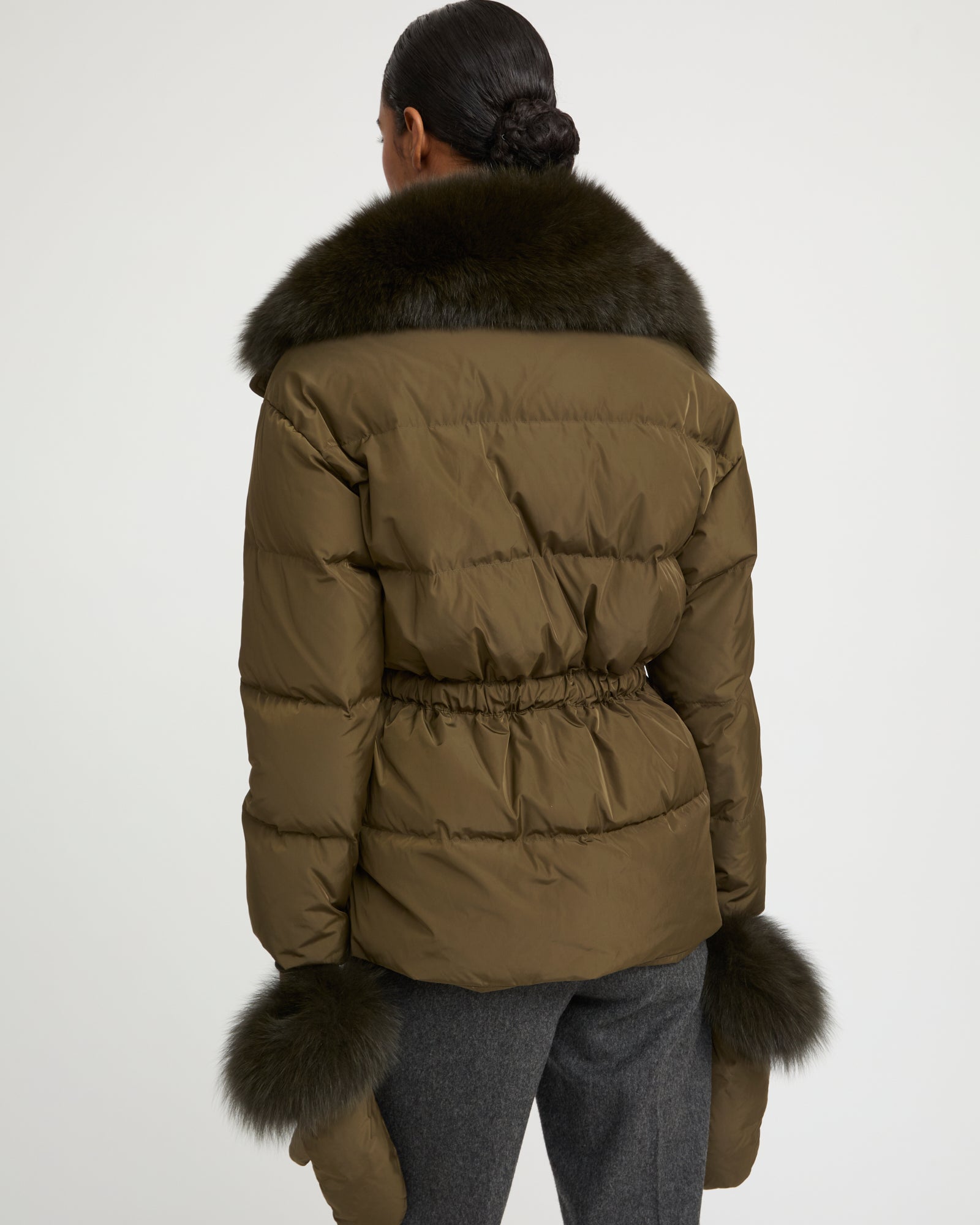 Belted technical fabric down jacket with detachable fox fur collar - Yves Salomon