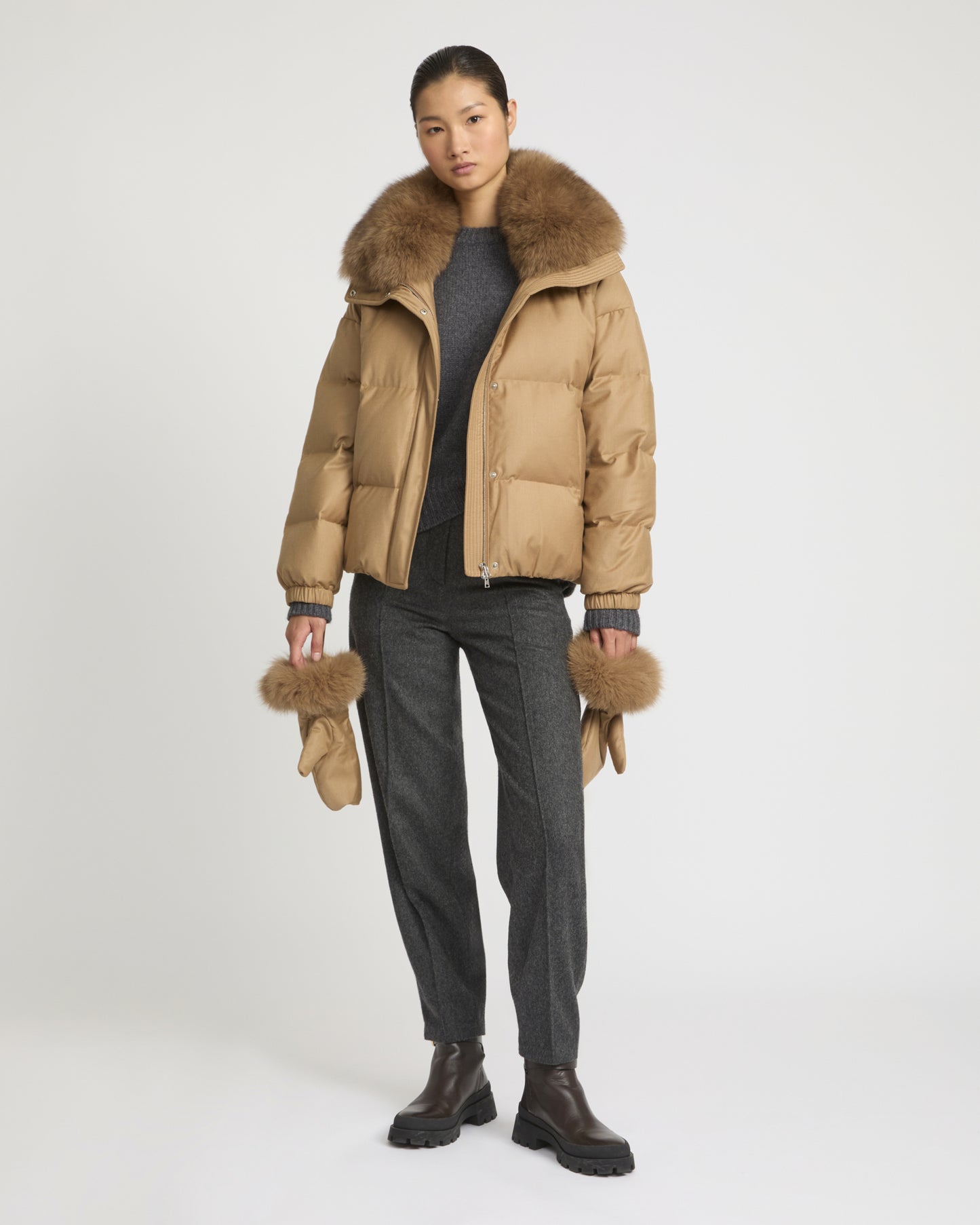 Short Loro Piana fabric down jacket with detachable fox fur collar and mittens -Yves Salomon
