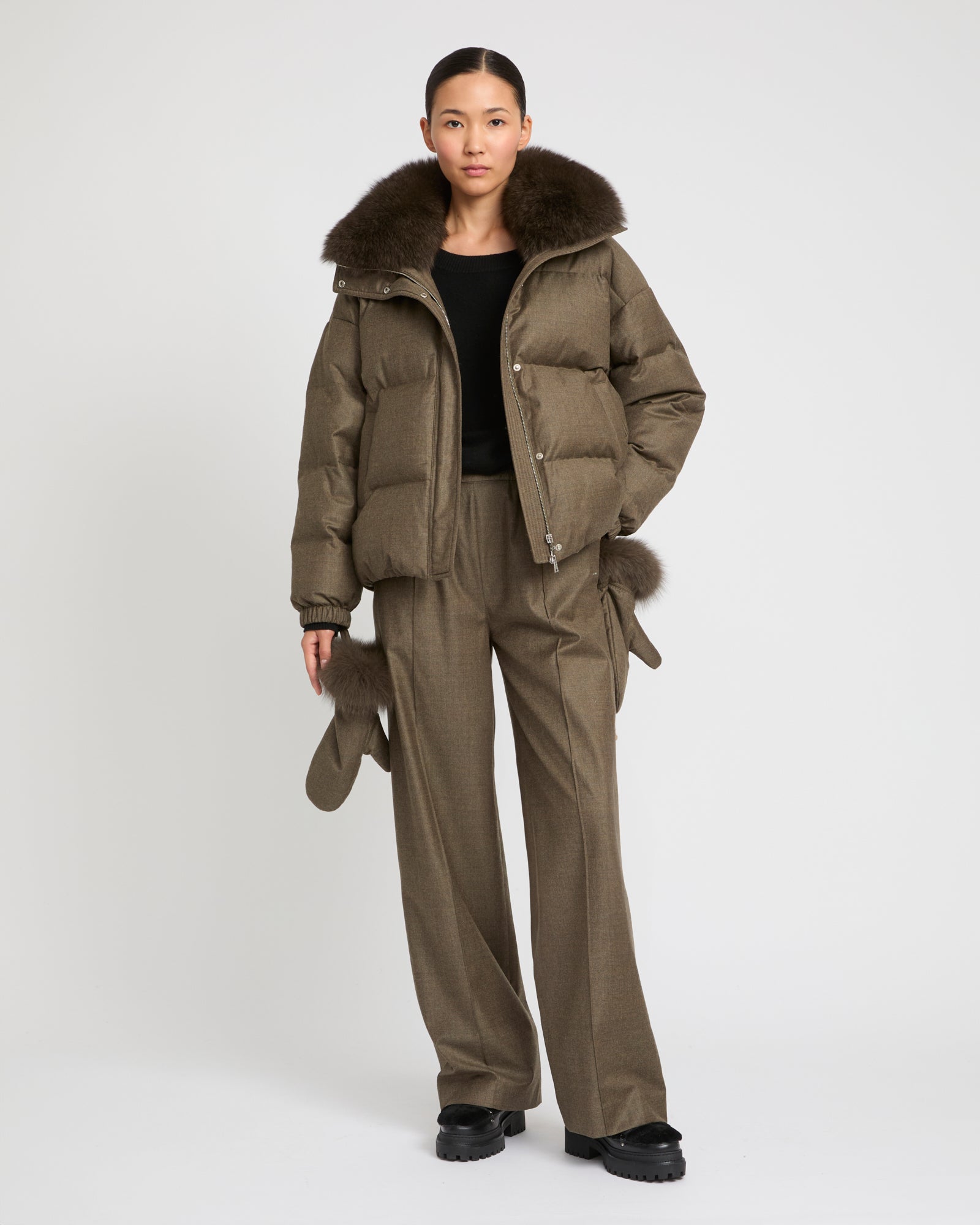 Short Loro Piana fabric down jacket with detachable fox fur collar and mittens -Yves Salomon