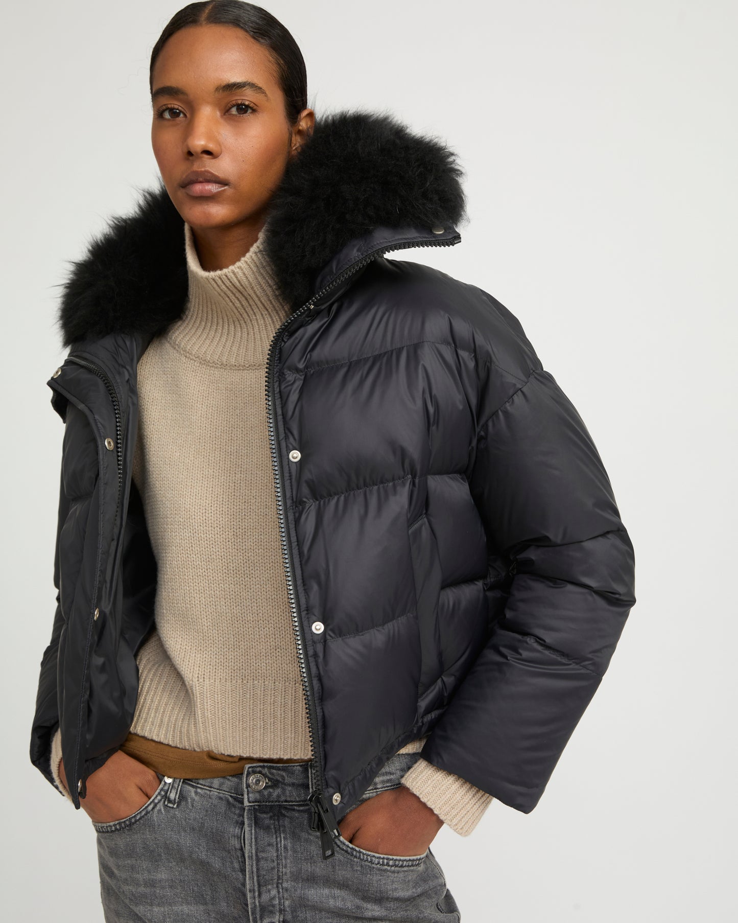 Short down jacket with fluffy lambswool trim - Yves Salomon