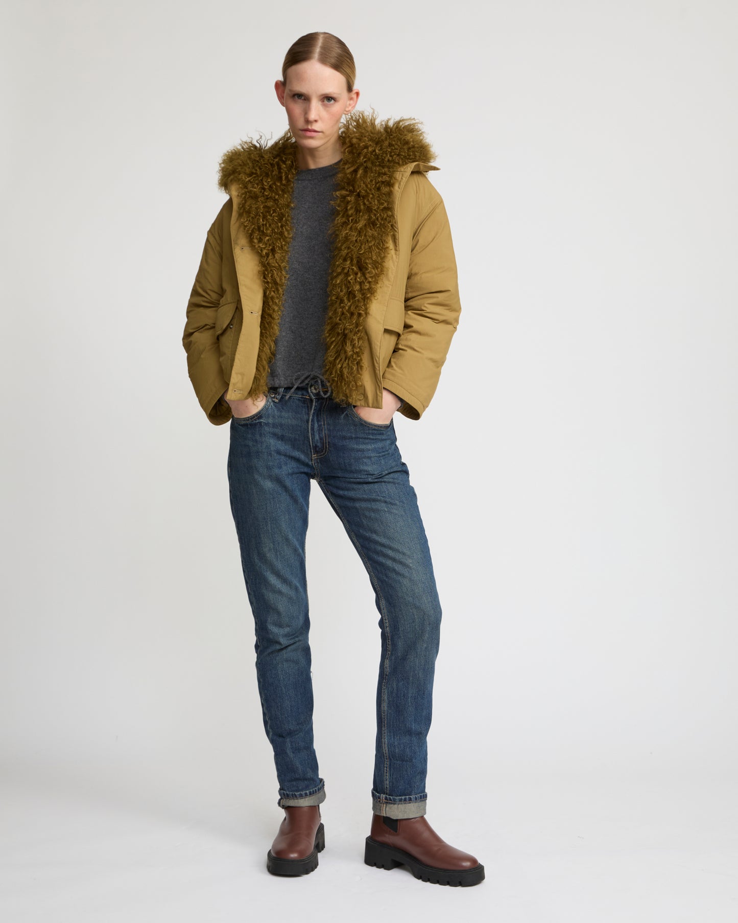 Short ultra-light down jacket with curly lambskin trim - Yves Salomon