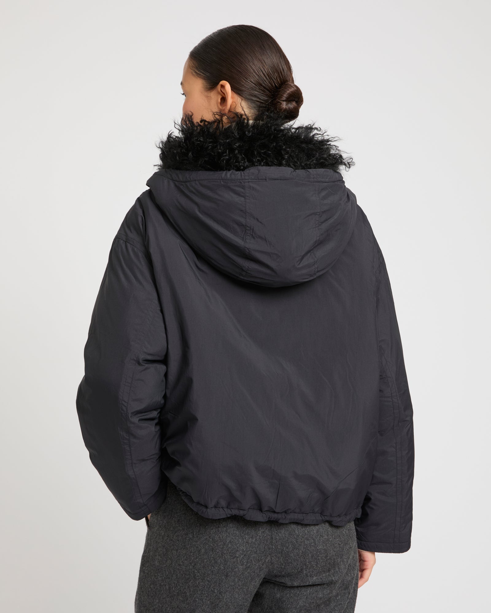 Short ultra-light down jacket with curly lambskin trim -Yves Salomon