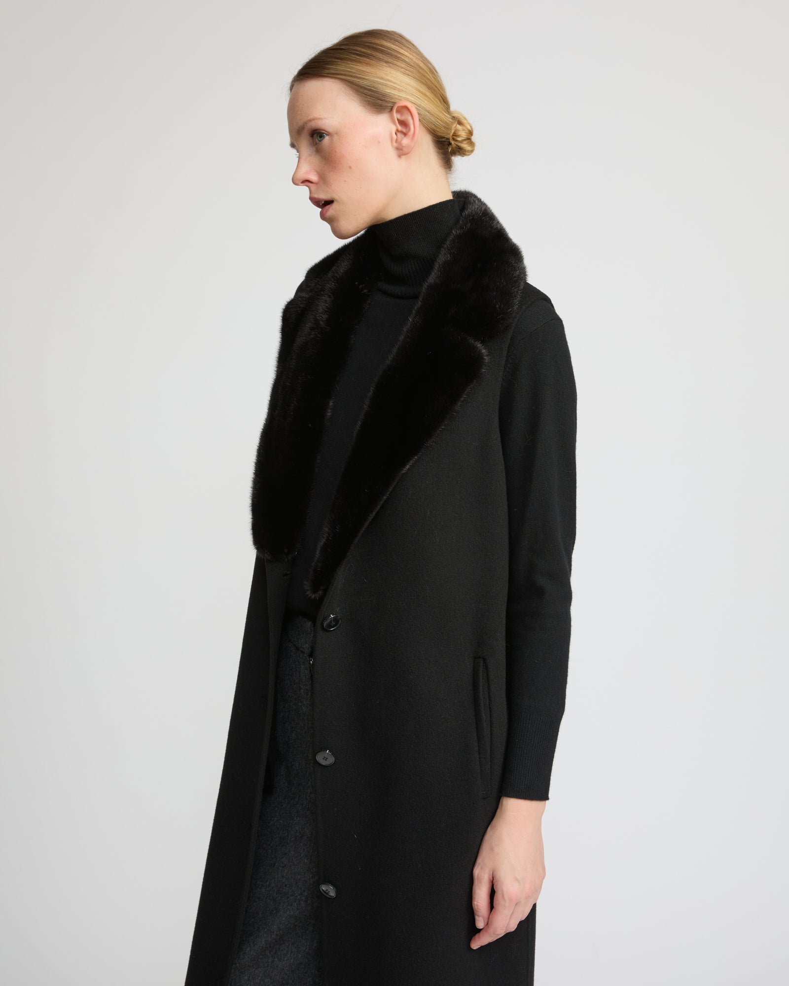 Long cashmere-blend gilet with detachable mink fur collar - Yves Salomon