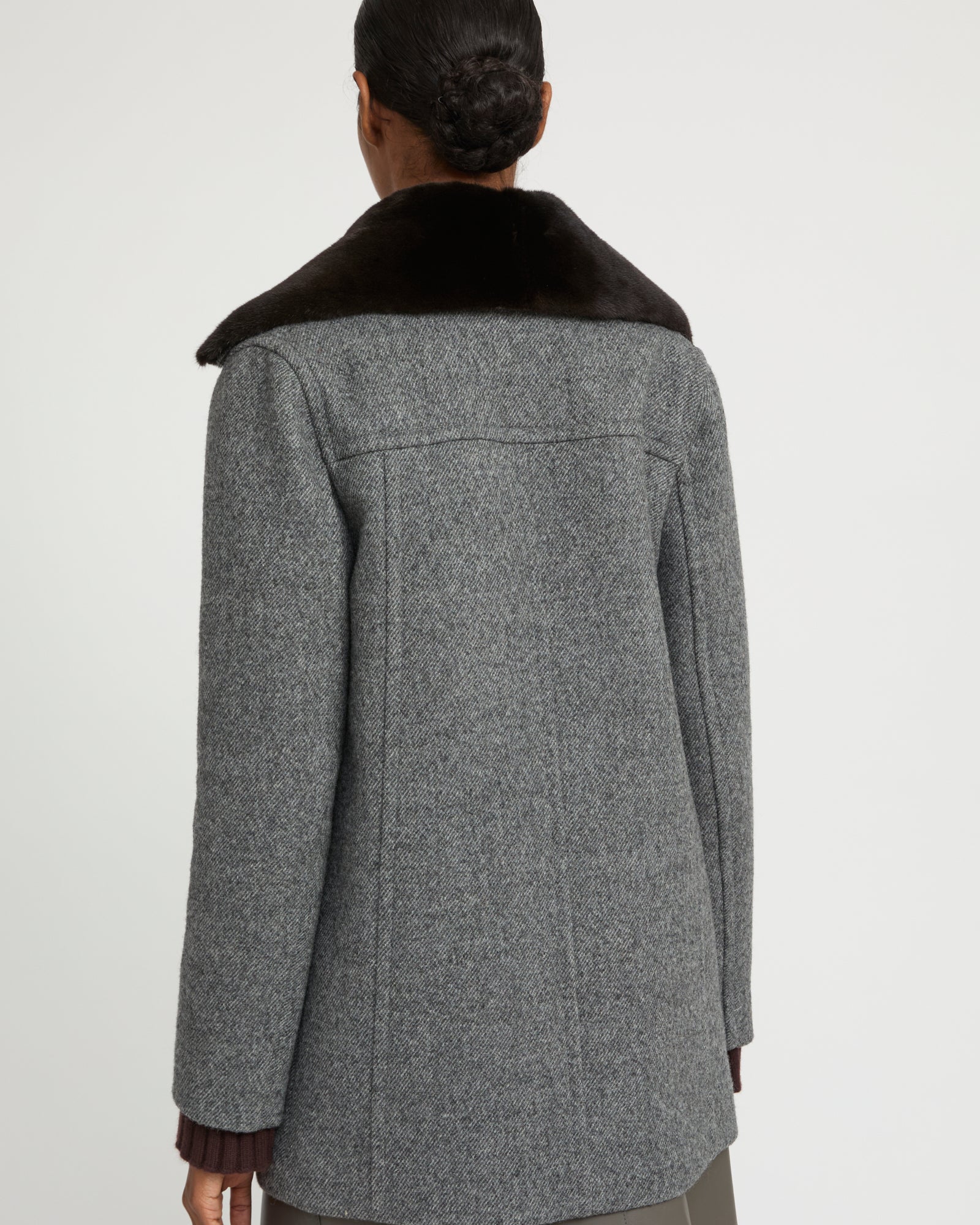 Woollen peacoat with lambskin leather details and mink fur collar - Yves Salomon