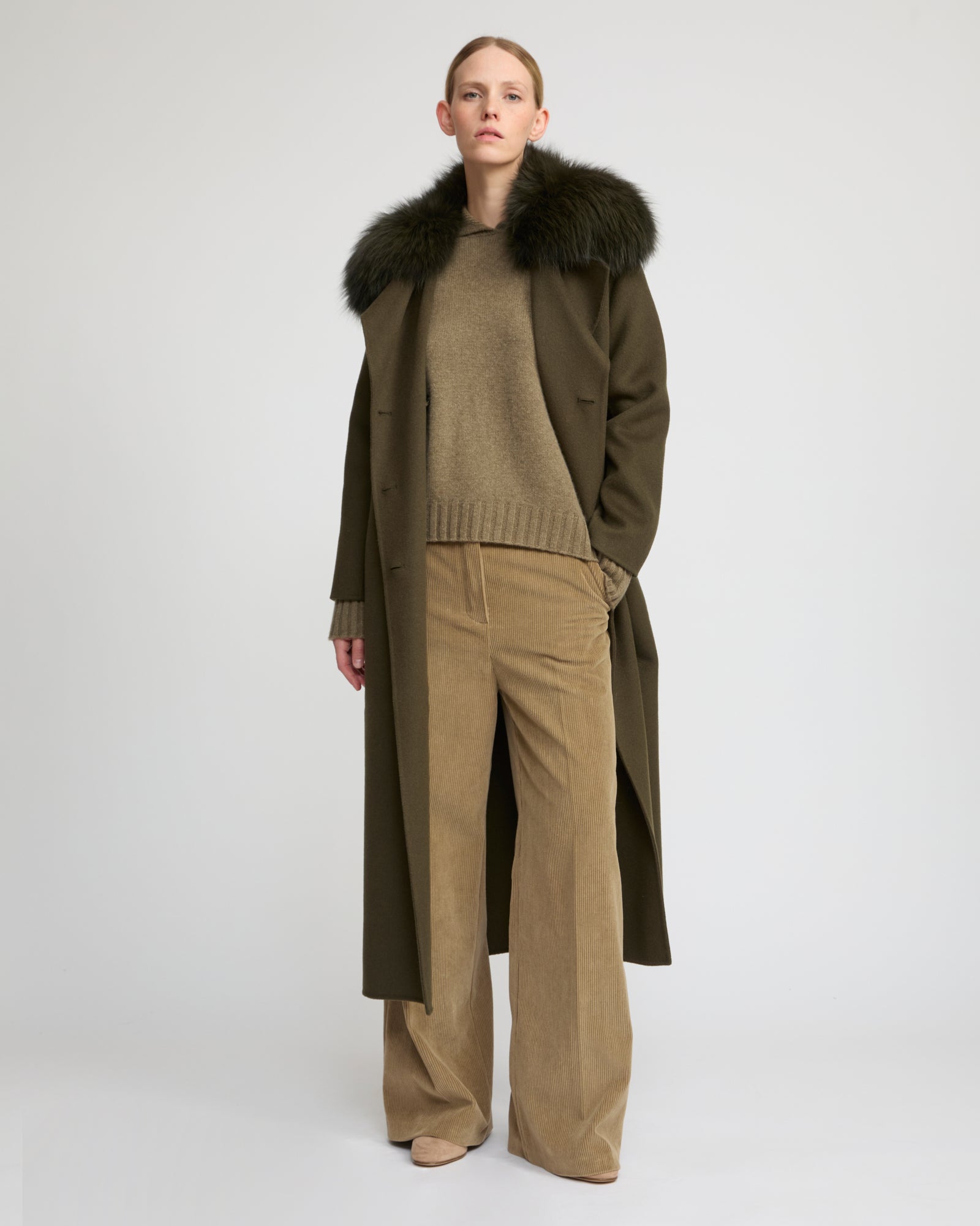 Belted coat in cashmere wool with fox fur collar - Yves Salomon