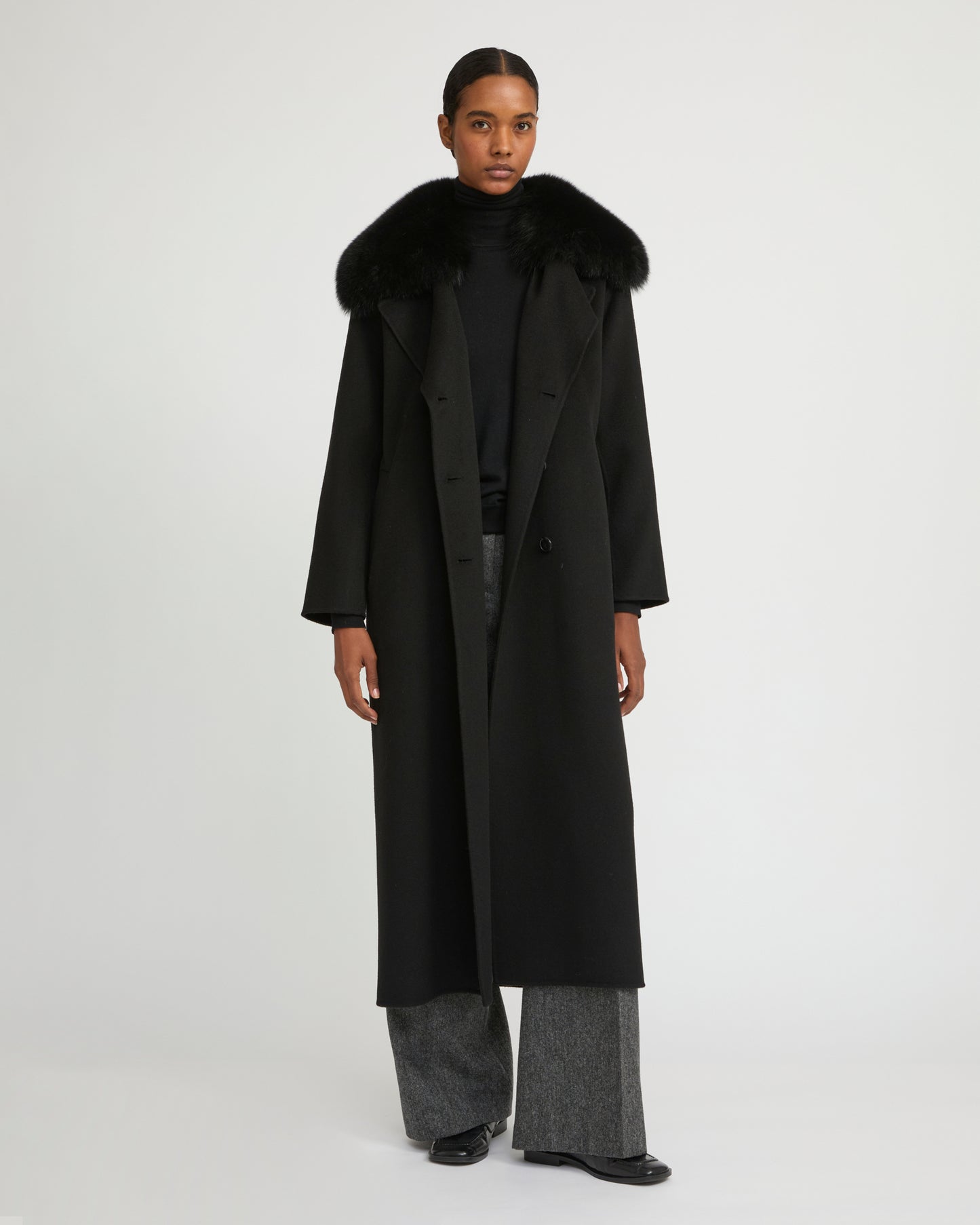 Belted coat in cashmere wool with fox fur collar - Yves Salomon
