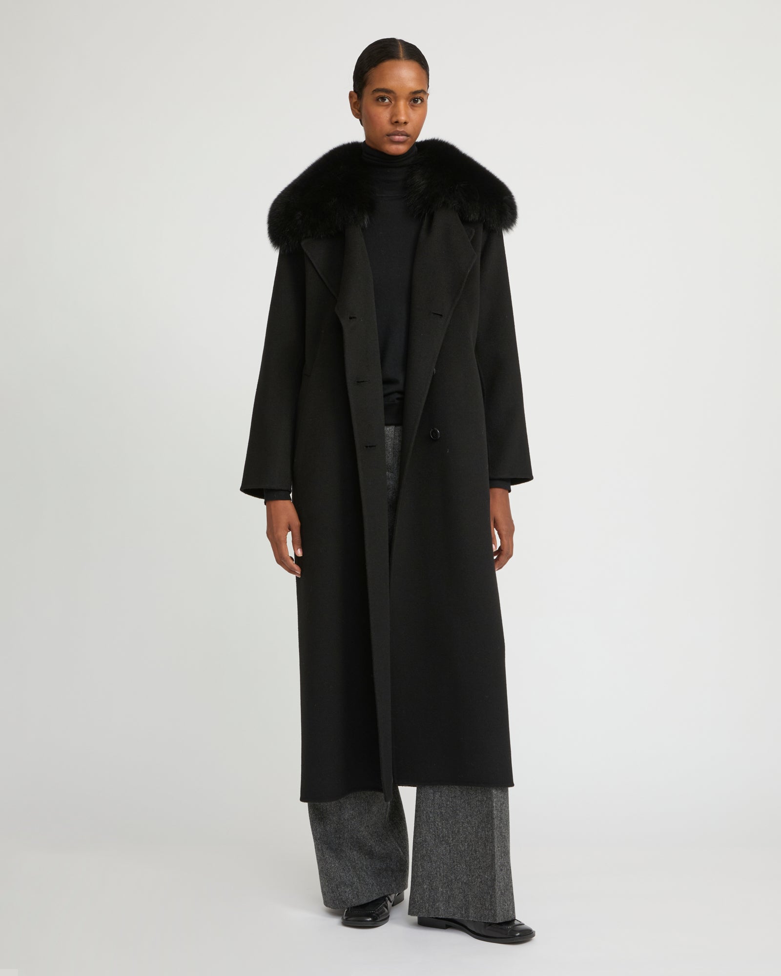 Belted coat in cashmere wool with fox fur collar - Yves Salomon