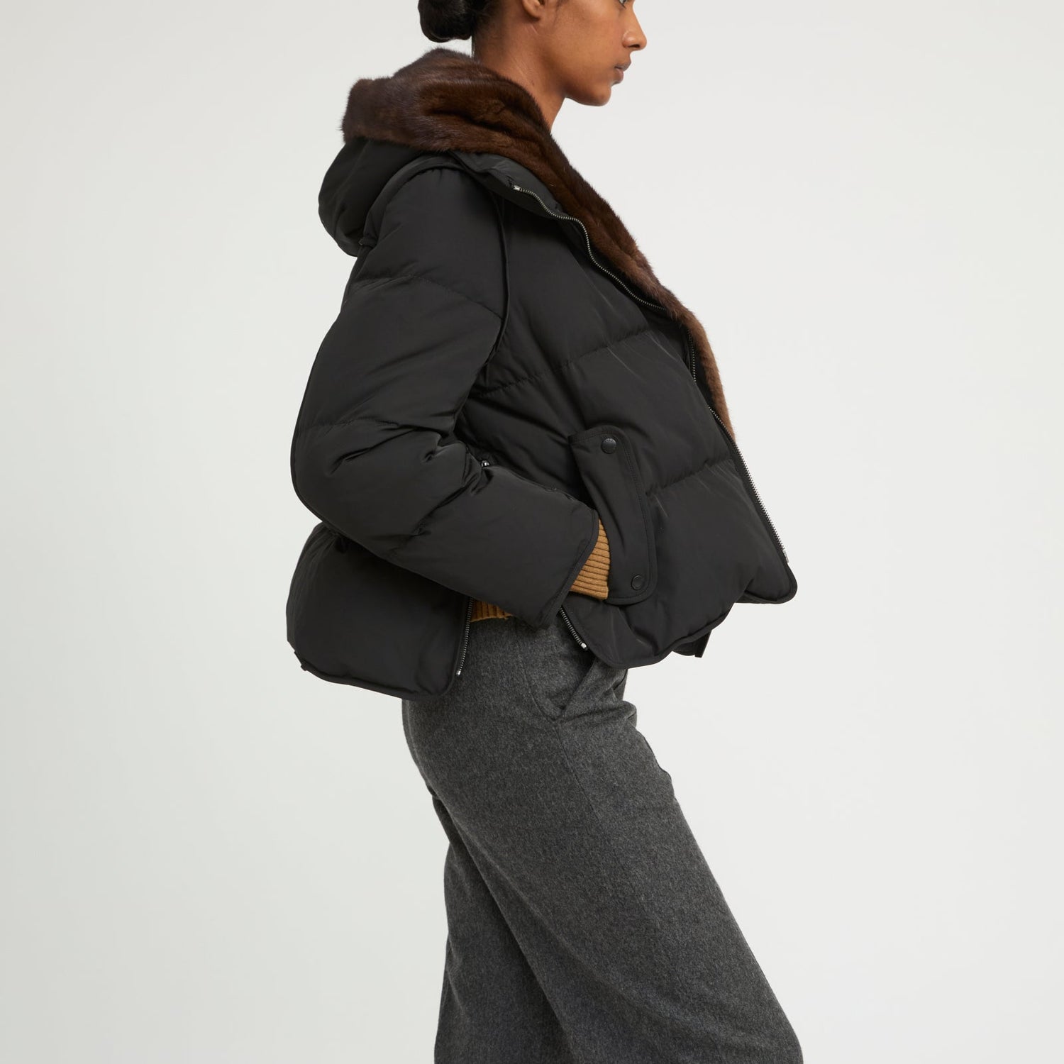 "A" lines in fur - Yves Salomon