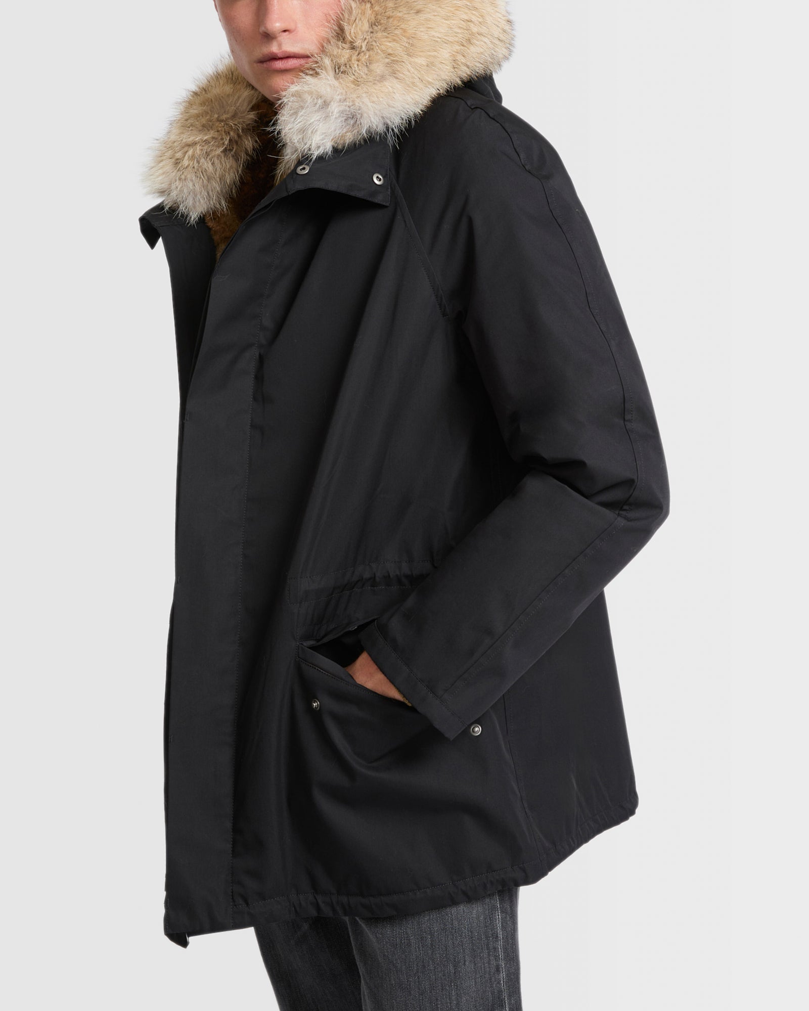 Winter sale & boxing day Yves Salomon -Short Iconic parka in technical cotton and coyote and rabbit fur