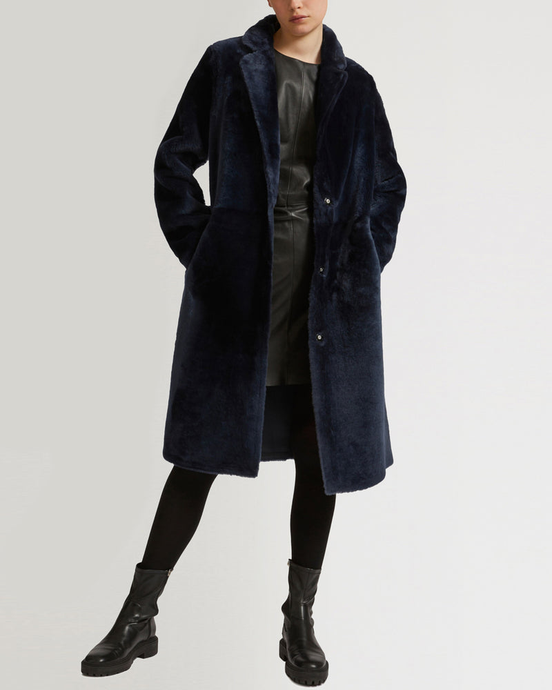 Reversible merino lambskin coat with tailored collar