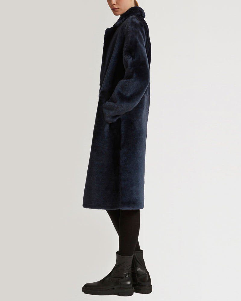 Reversible merino lambskin coat with tailored collar