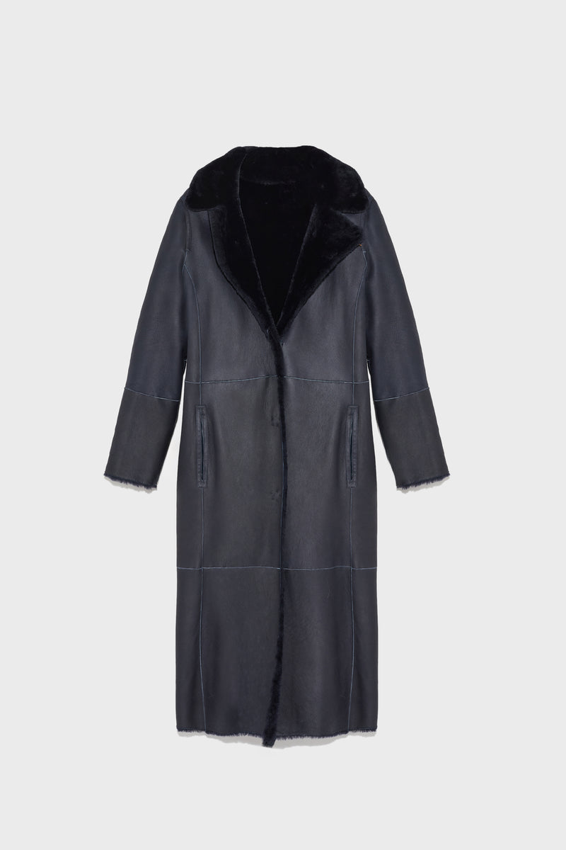 Long reversible coat in lacon lambskin