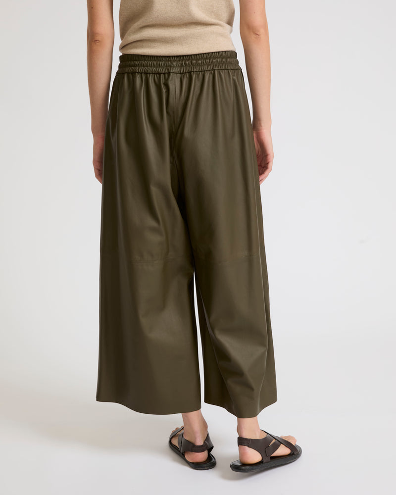 Culottes in fine lambskin leather