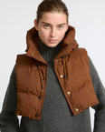 Padded hood bib in water-repellent technical fabric