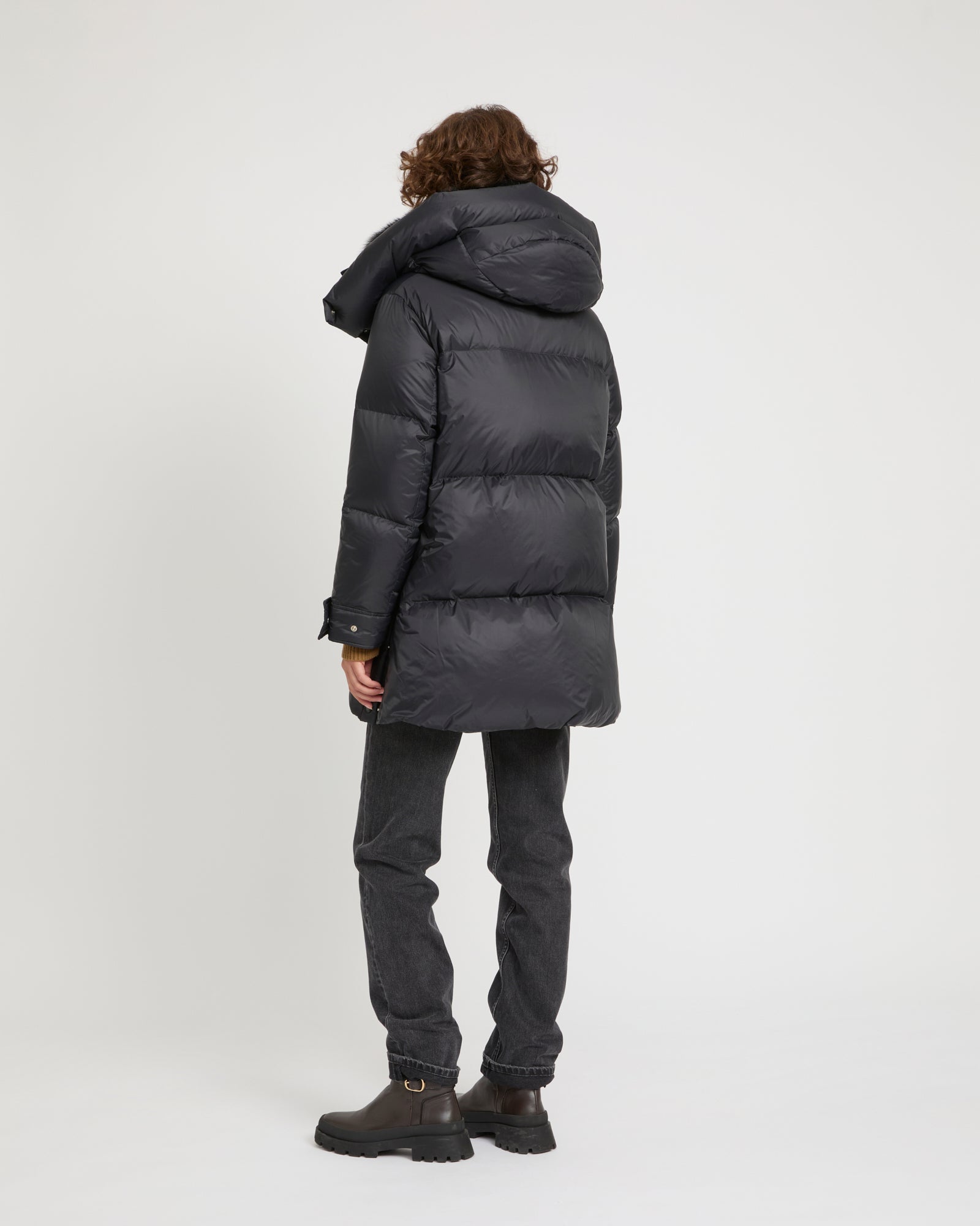 3/4 down jacket in water-repellent technical fabric with fox fur
