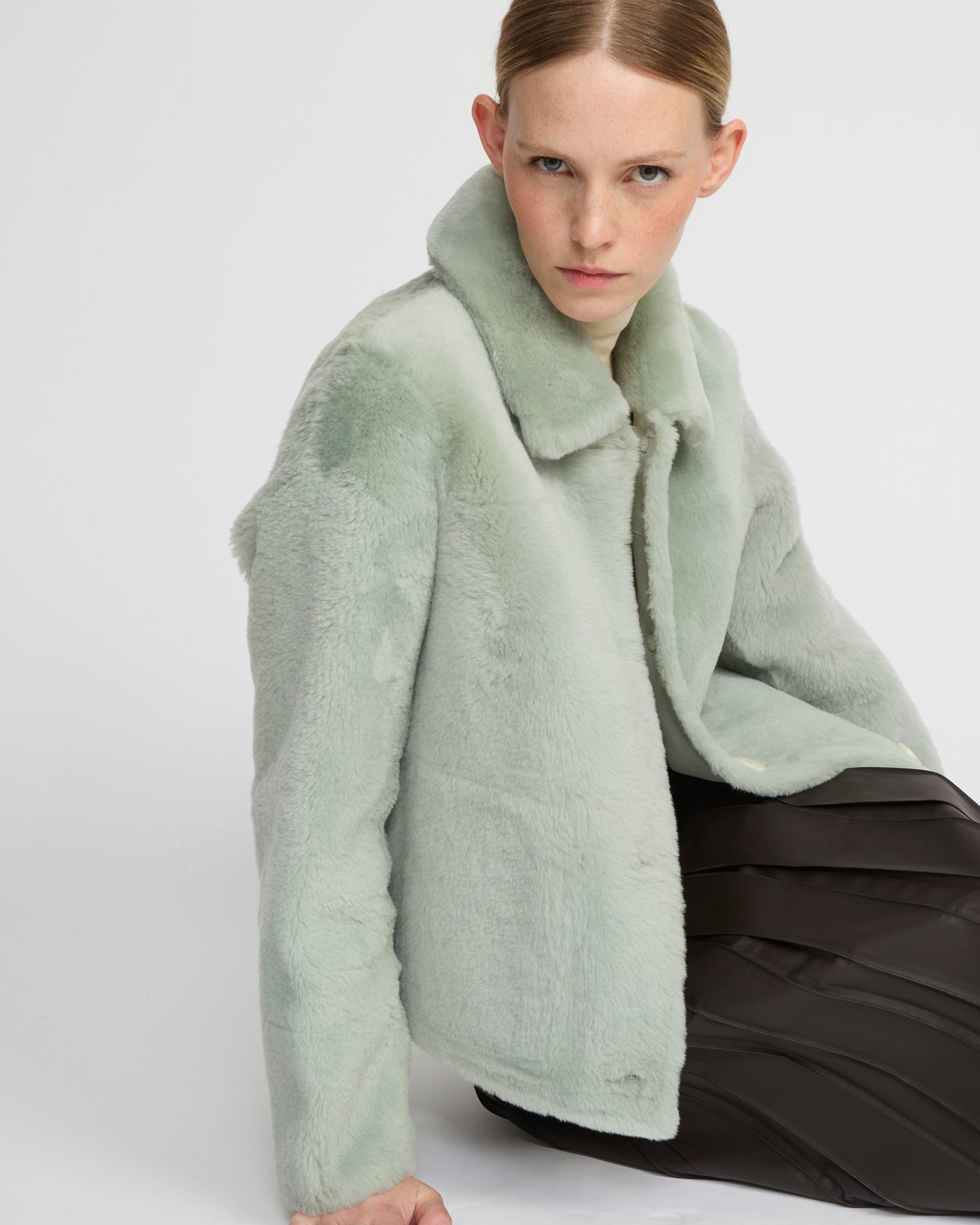 Short reversible jacket in merino lambskin - Yves Salomon