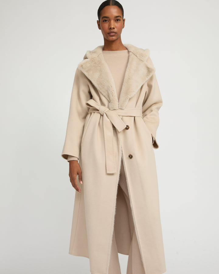 Long coat in cashmere wool with mink fur hood