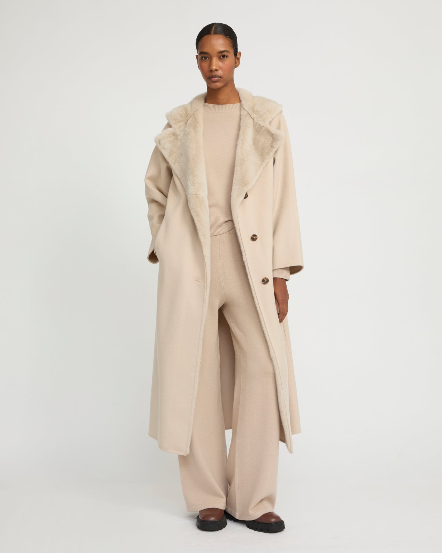 Long coat in cashmere wool with mink fur hood - Yves Salomon