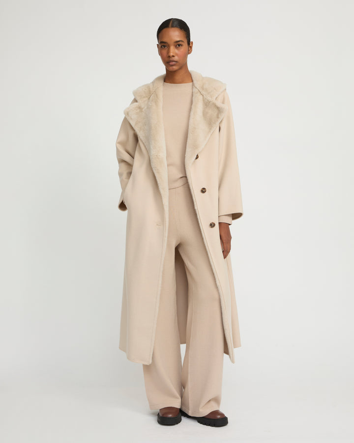 Long coat in cashmere wool with mink fur hood
