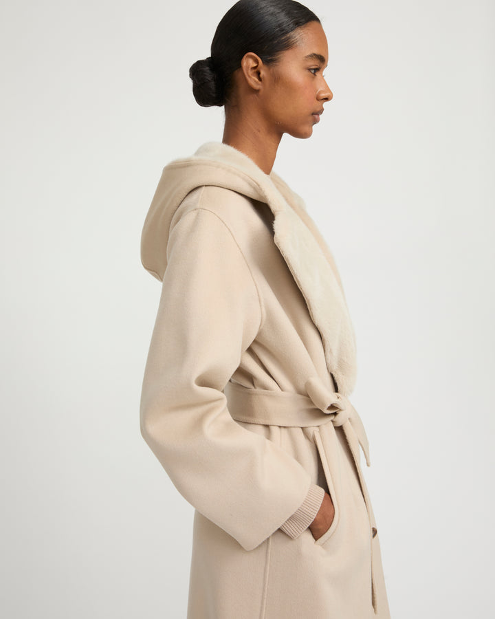 Long coat in cashmere wool with mink fur hood