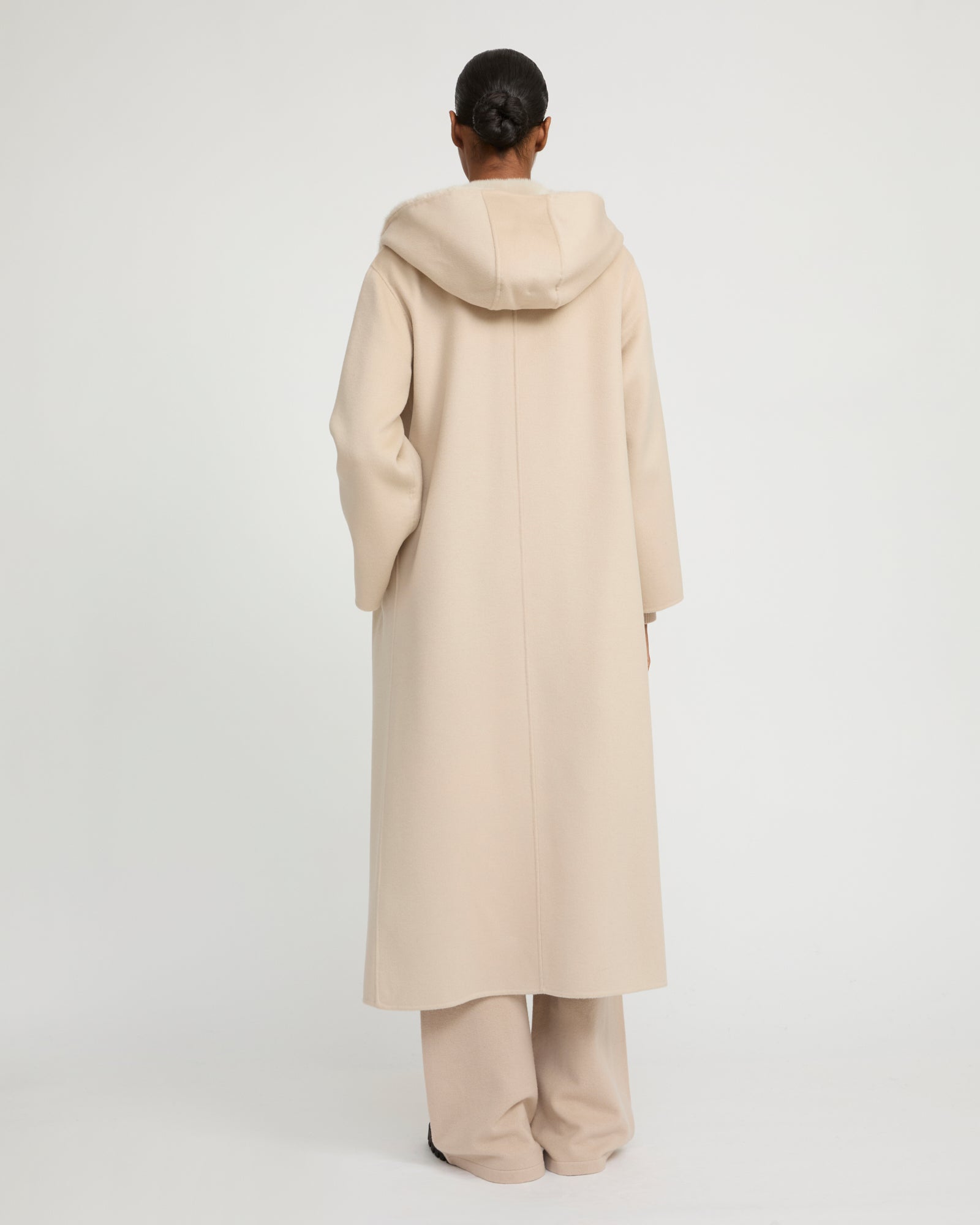 Long coat in cashmere wool with mink fur hood - Yves Salomon