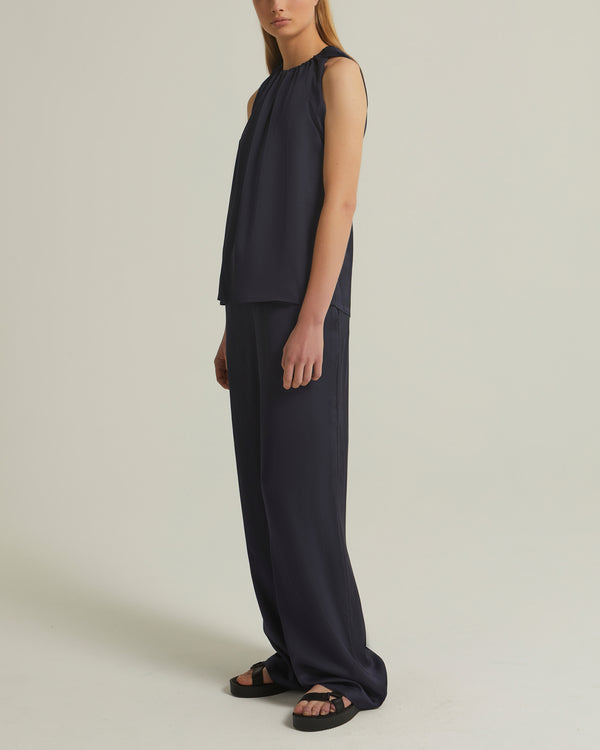 Sleeveless top with adjustable satin neckline - navy