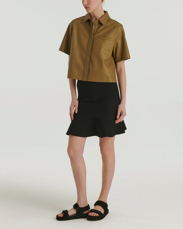 Cropped shirt with short sleeves in leather