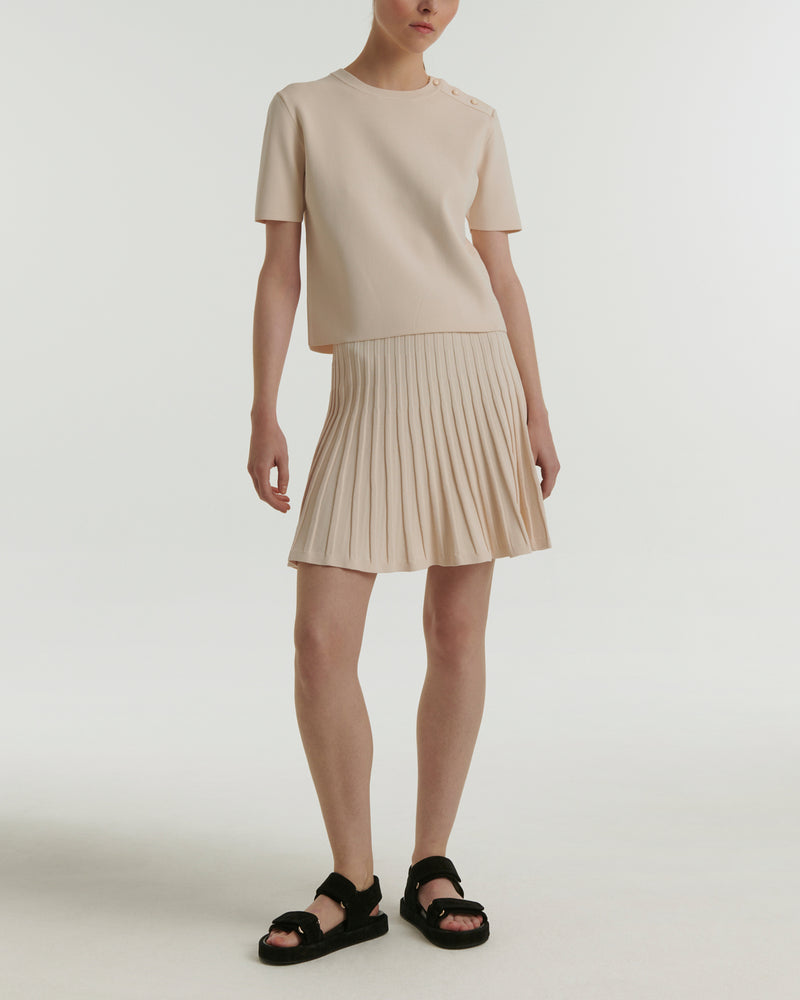 Short pleated skirt