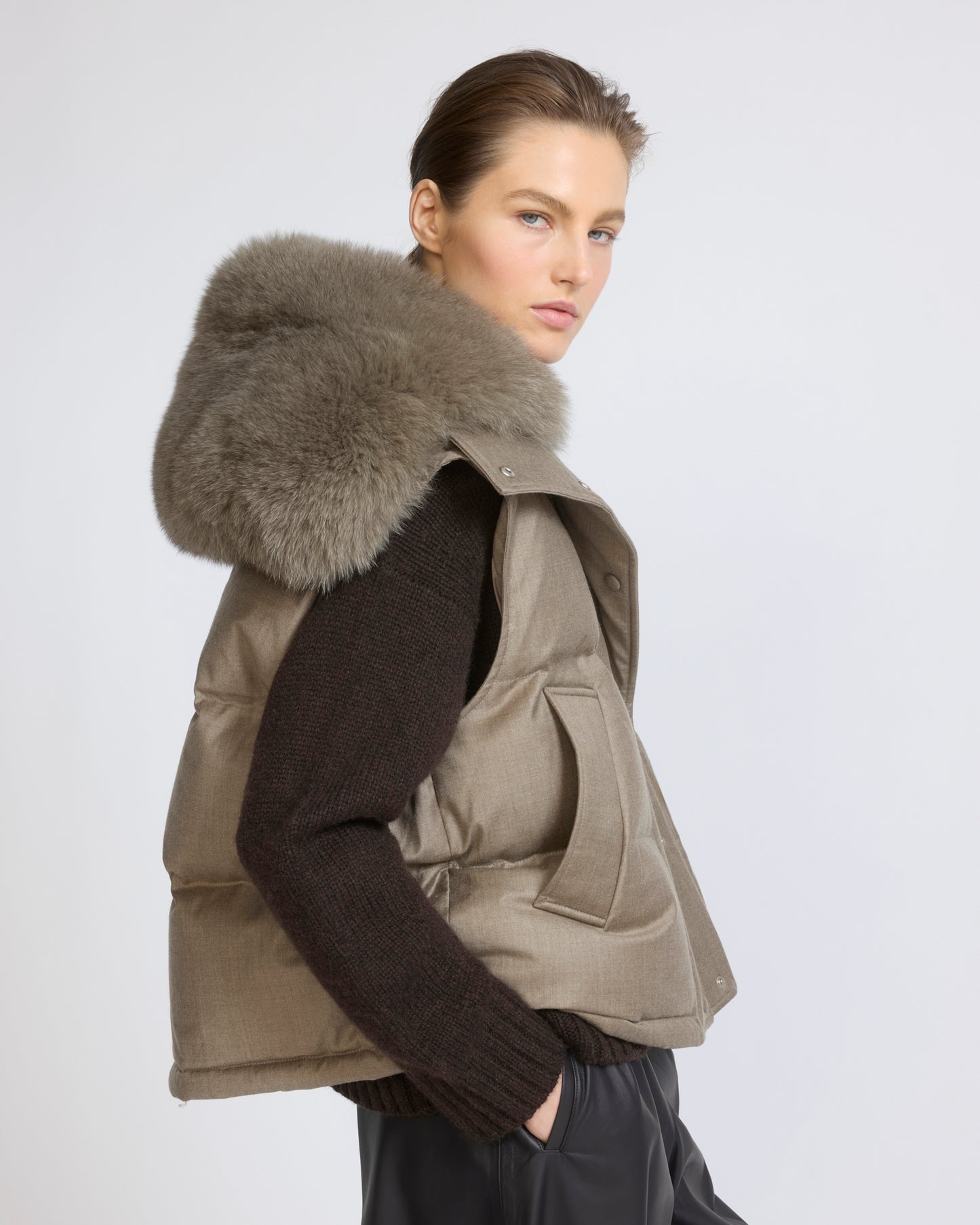 Flannel gilet with fox fur collar - Yves Salomon - New Fall/Winter Collection