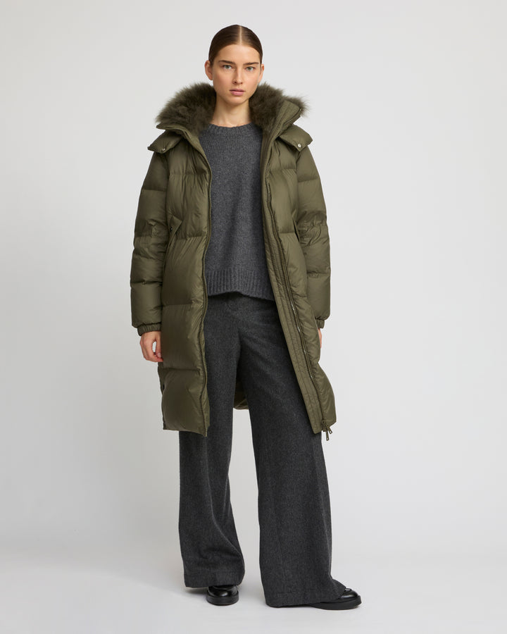 7/8 Long down jacket in water-repellent technical fabric with collar trim in fluffy lambswool