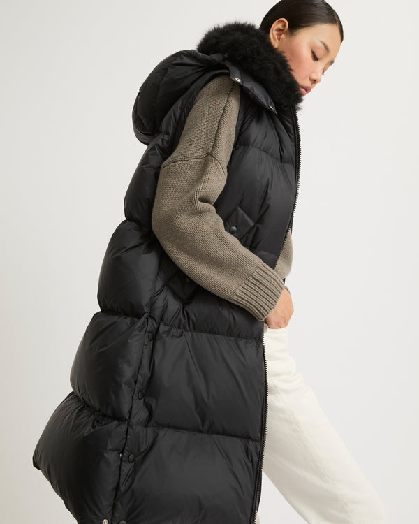 Long down jacket in water-repellent technical fabric with collar trim in fluffy lambswool - black - Yves Salomon