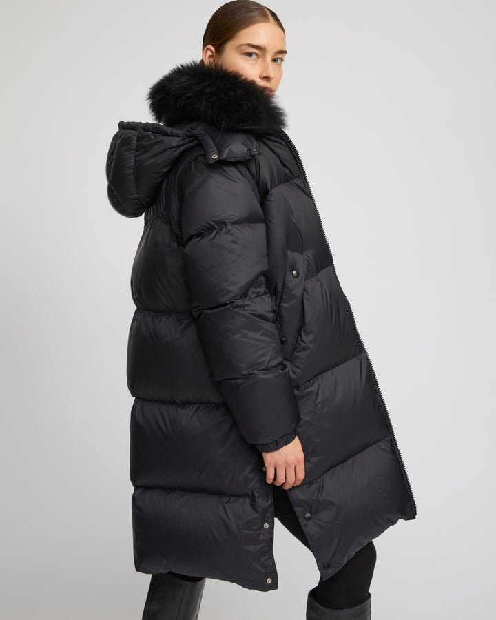 7/8 Long down jacket in water-repellent technical fabric with collar trim in fluffy lambswool
