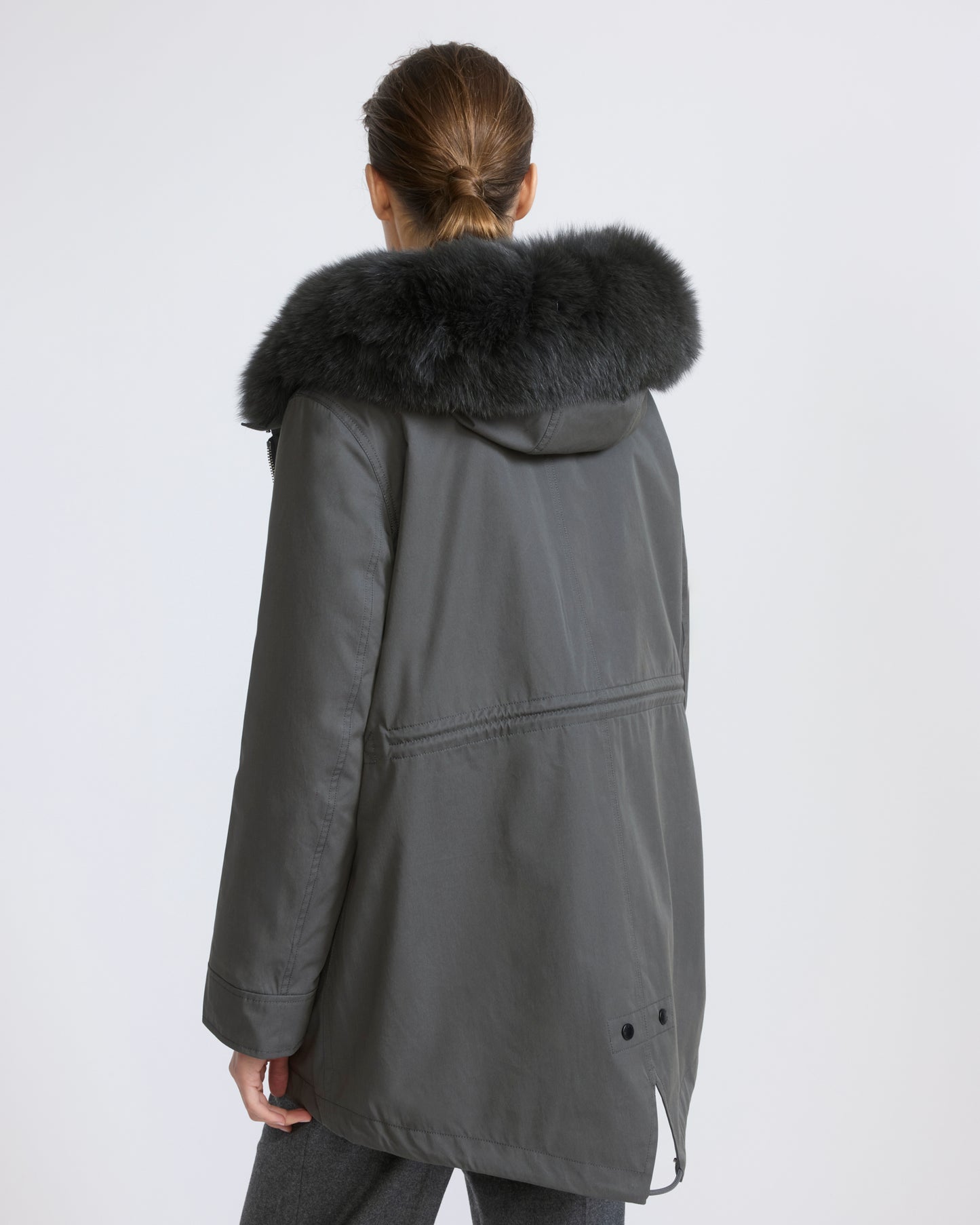 Short Iconic parka in waterproof cotton blend with fox and rabbit fur - Yves Salomon - New Fall/Winter Collection