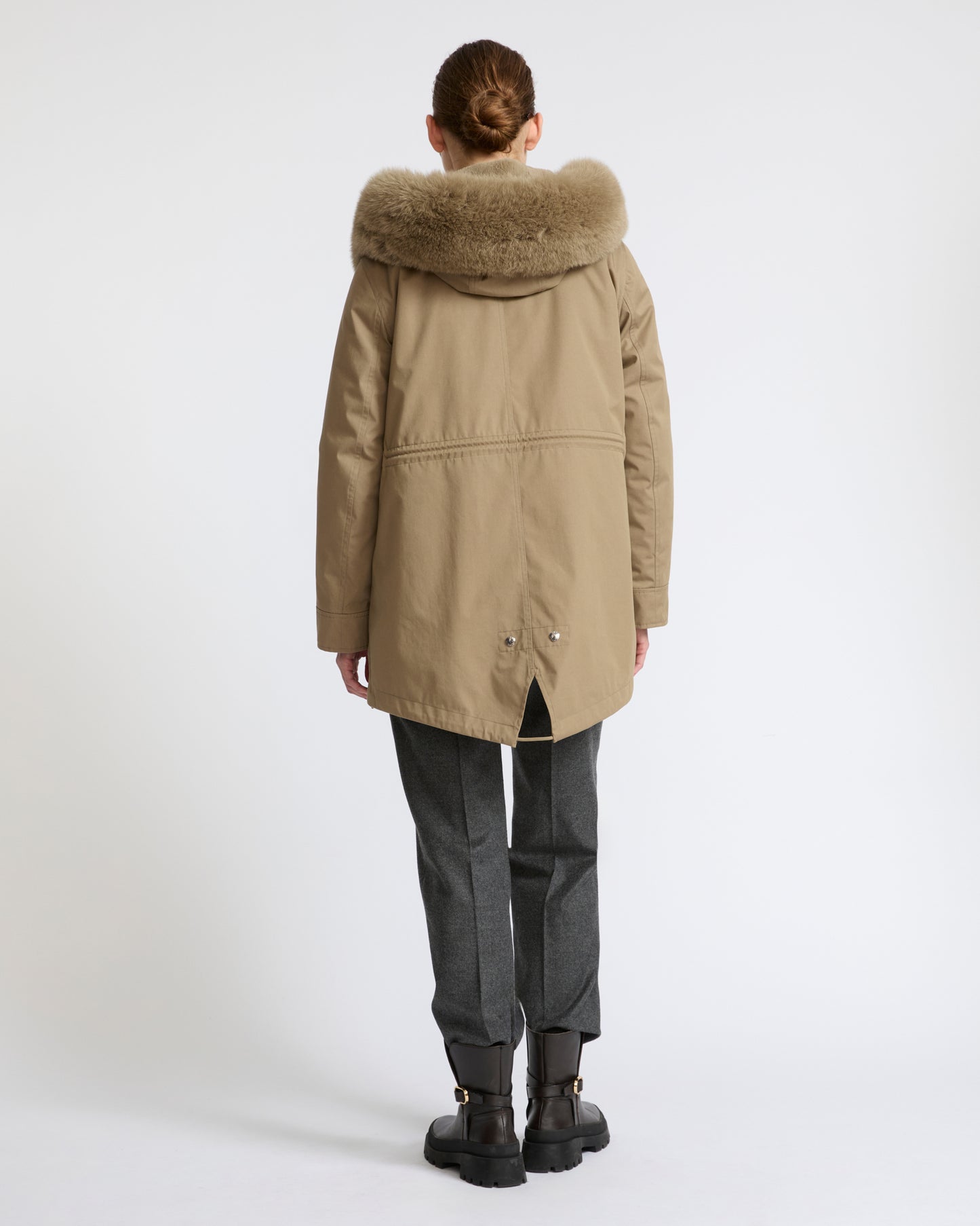 Short Iconic parka in waterproof cotton blend with fox and rabbit fur - Yves Salomon - New Fall Winter Collection