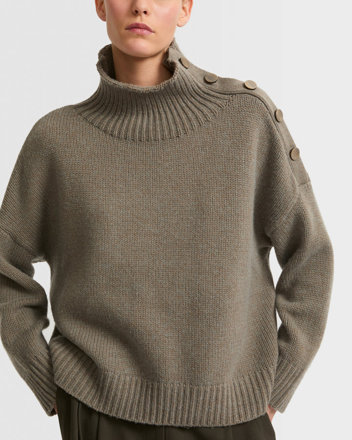 Oversized knit jumper