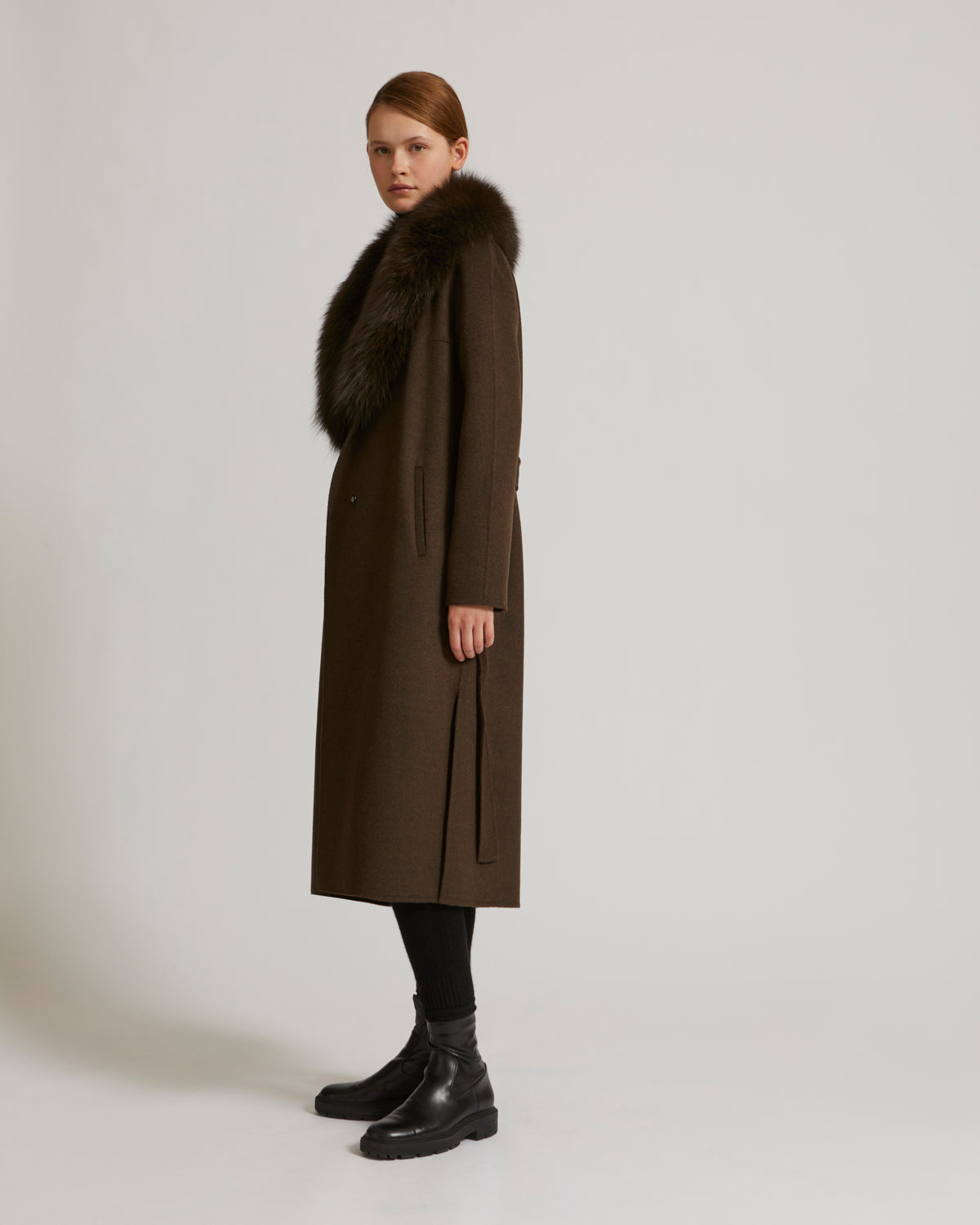 Belted coat in cashmere wool with fox fur collar and lapel - khaki - Yves Salomon