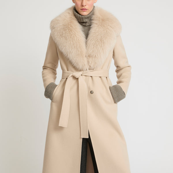 Beige coat with fur collar hotsell