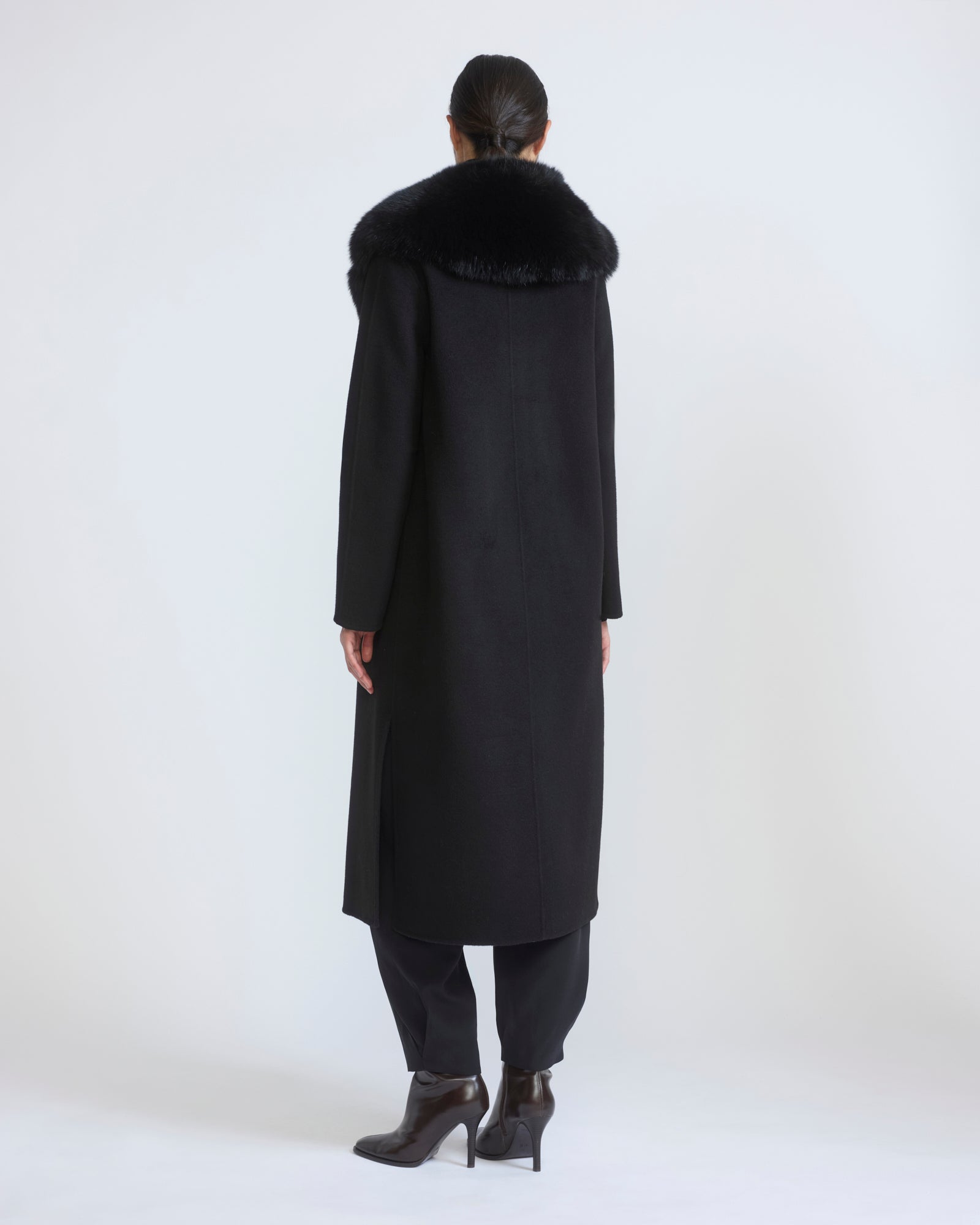 Cashmere & Fox Fur — Refined Warmth & Sartorial Opulence | Yves