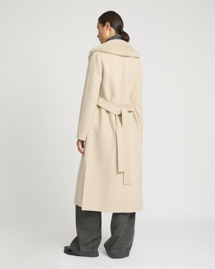 Belted coat in cashmere wool with mink fur collar and over-pockets